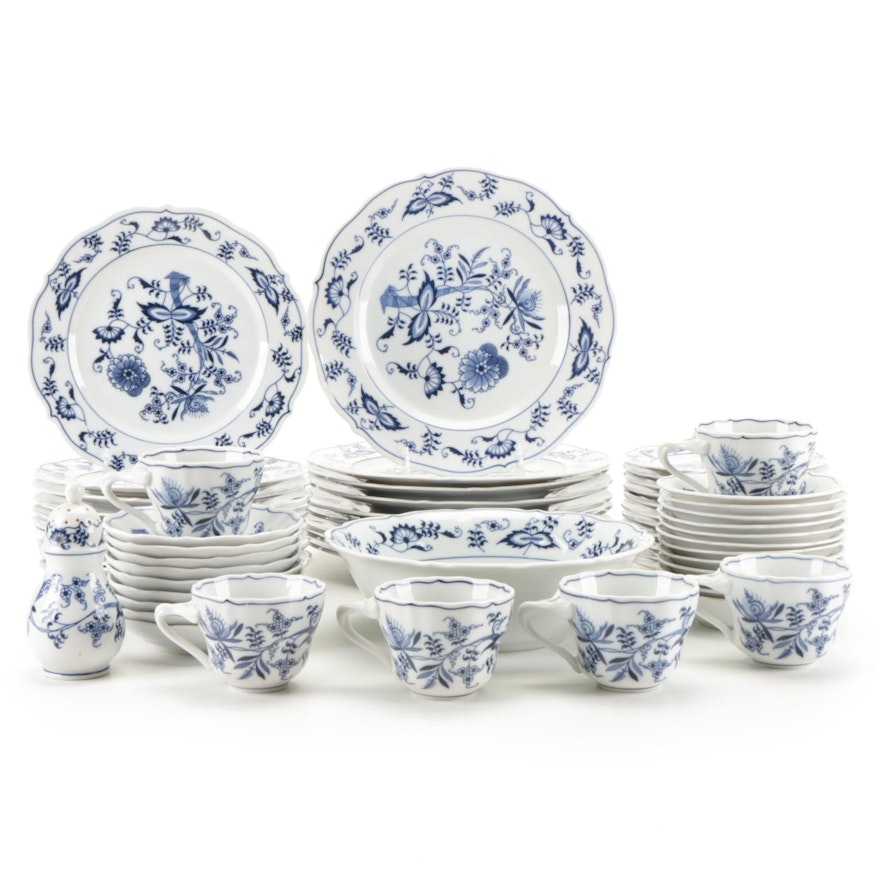 Blue Danube Porcelain Dinner and Serveware, Late 20th Century