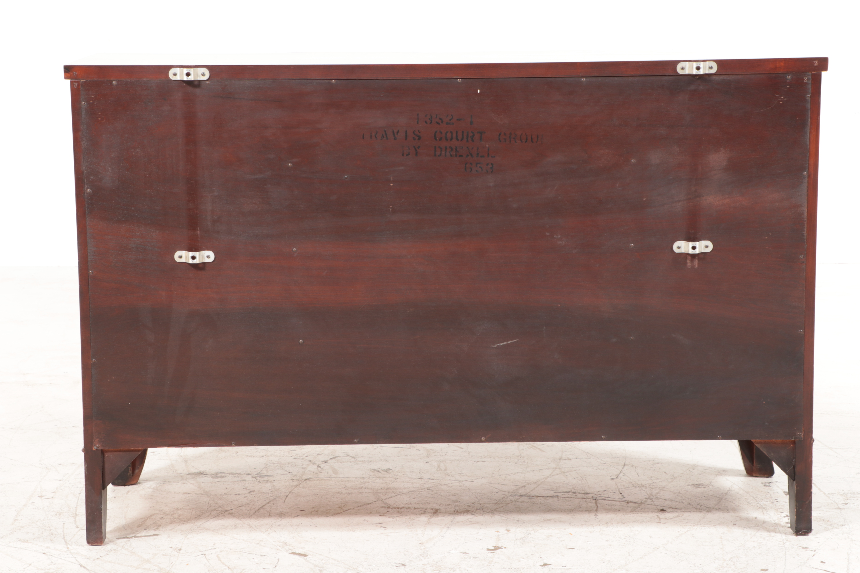 Drexel "Travis Court" Federal Style Mahogany Eight-Drawer Serpentine Dresser