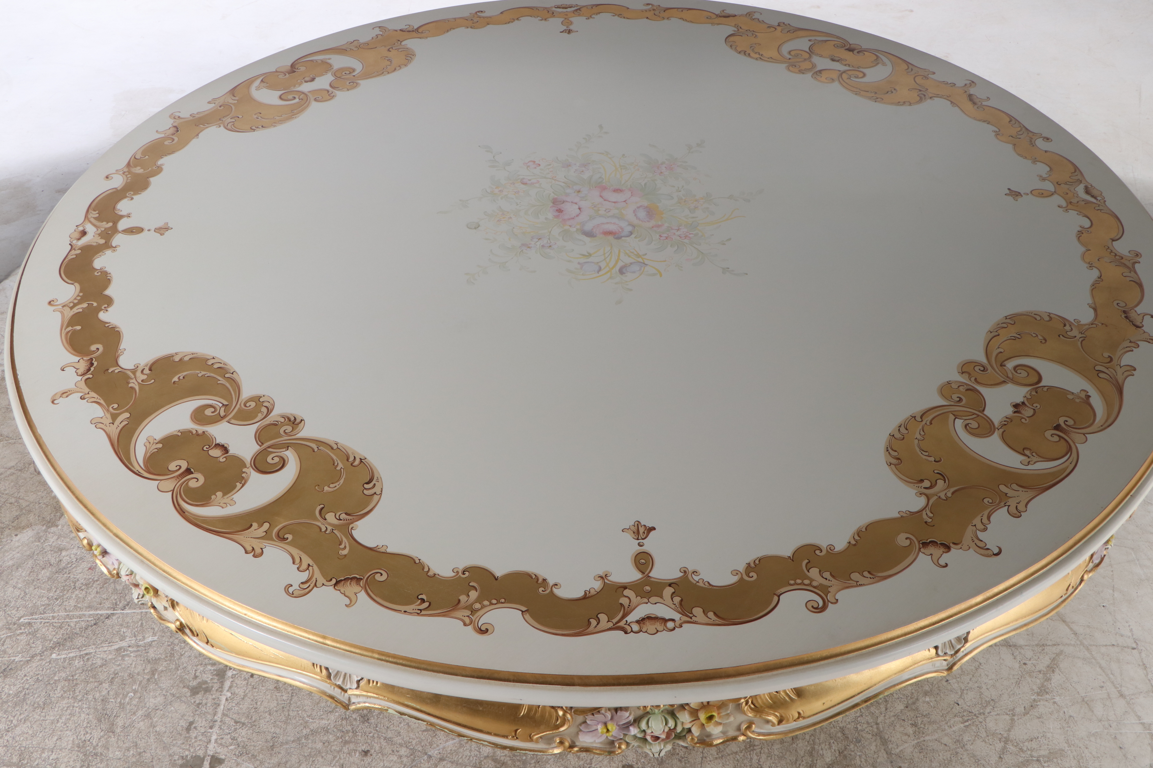 Meroni Francesco e Figli Rococo Style Paint-Decorated Nine-Piece Dining Set