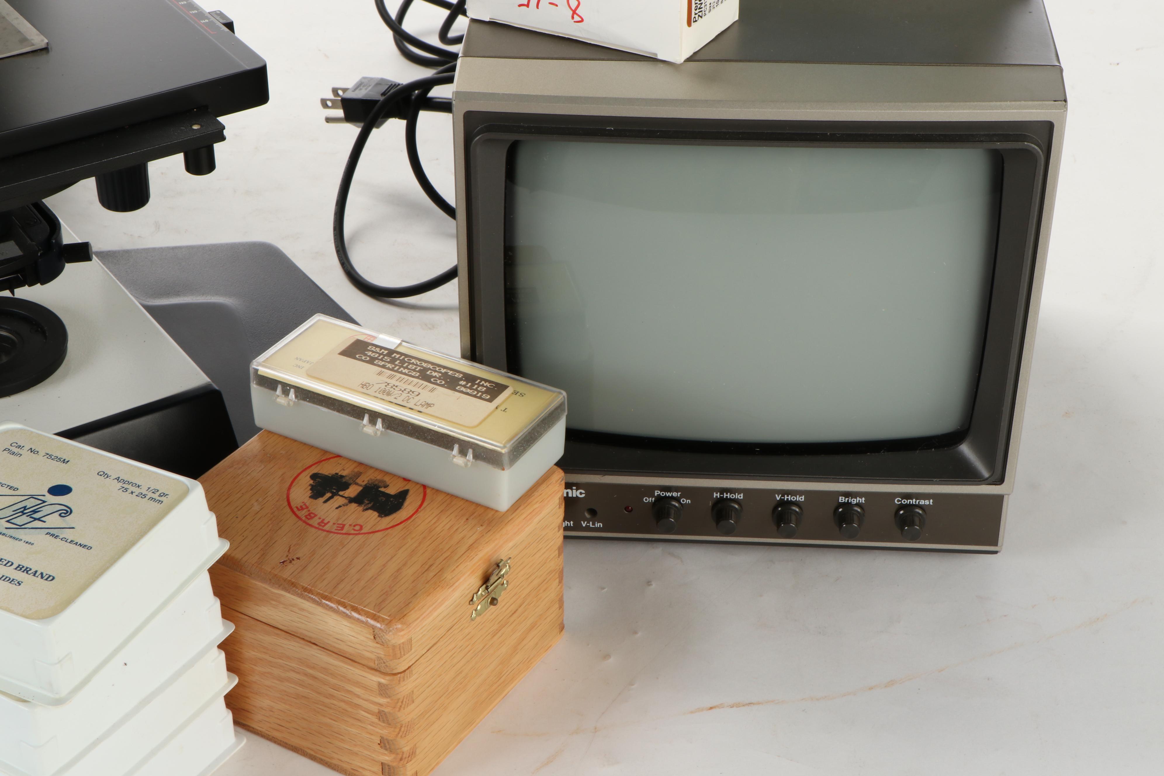 Leica Leitz DMRB Stereo Fluorescence Microscope Type 301-371.010, Accessories