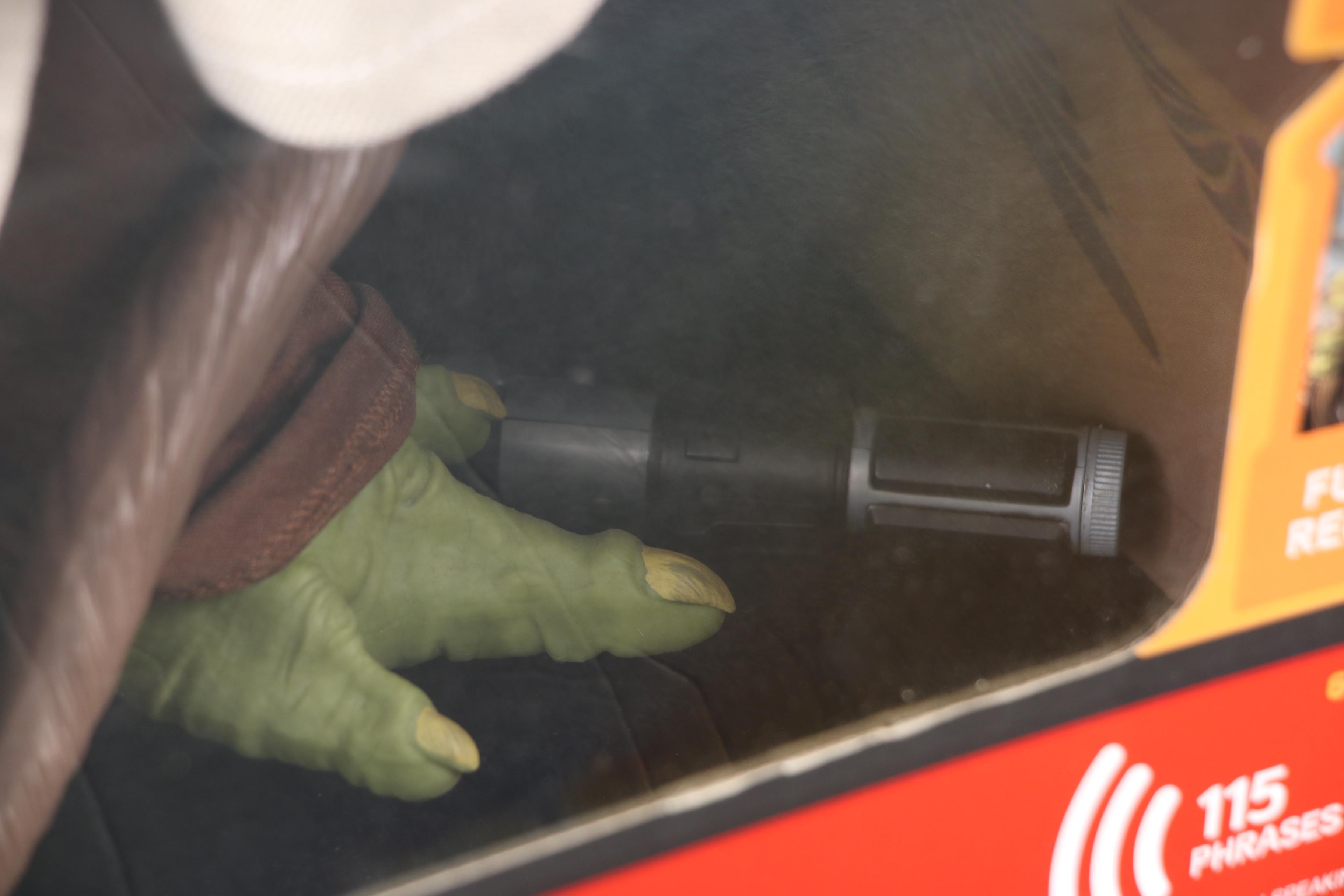 Disney Star Wars Legendary Jedi Master Yoda, Collector Box Edition