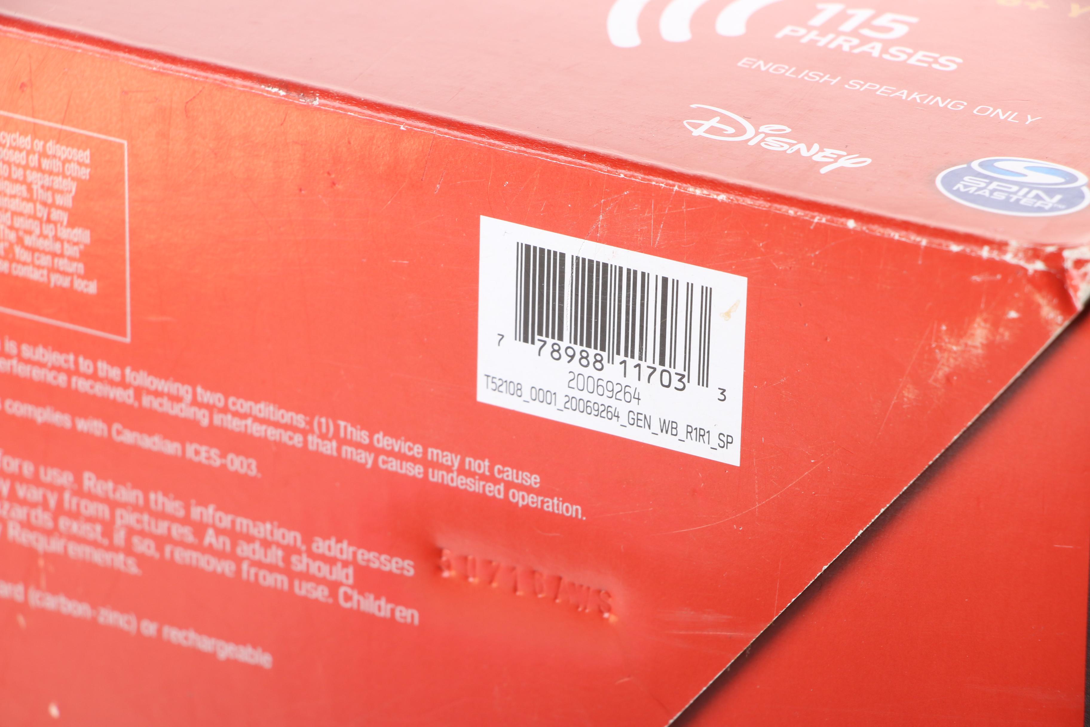 Disney Star Wars Legendary Jedi Master Yoda, Collector Box Edition