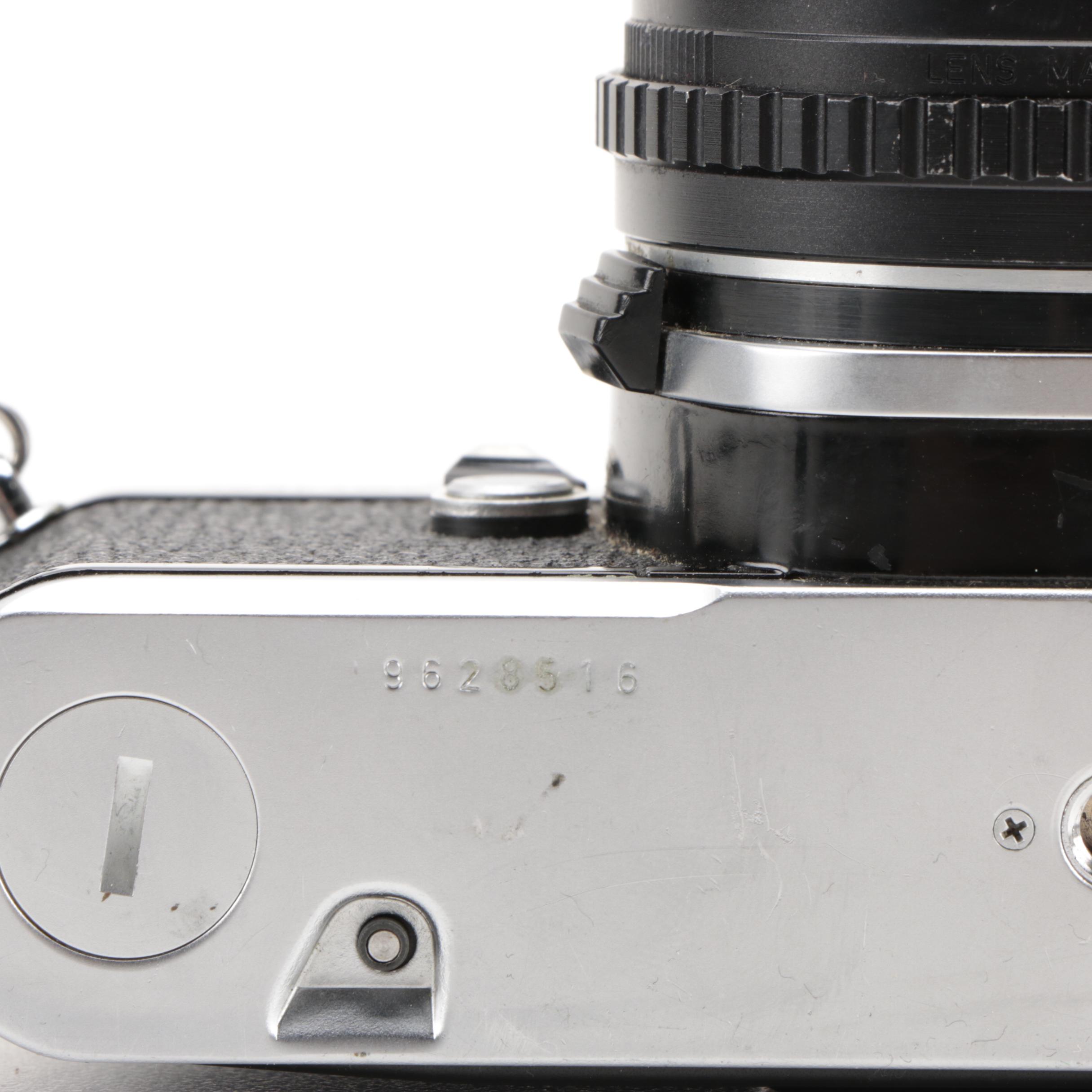 Asahi Pentax ME 35mm Camera with Vivitar Lens and Camera Bag