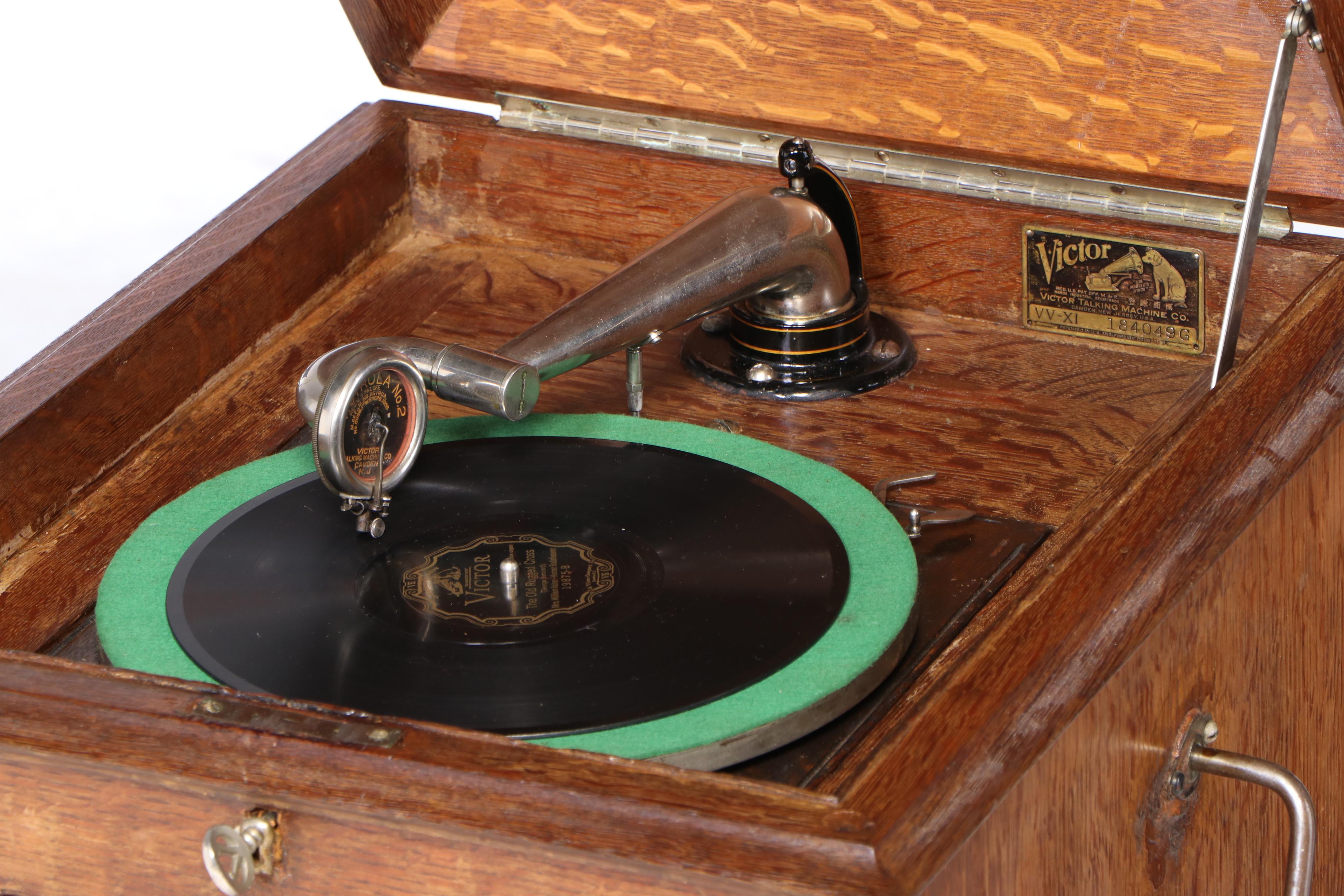 Victor Talking Machine Co. Victrola No. 2 Record Player in Standing Cabinet