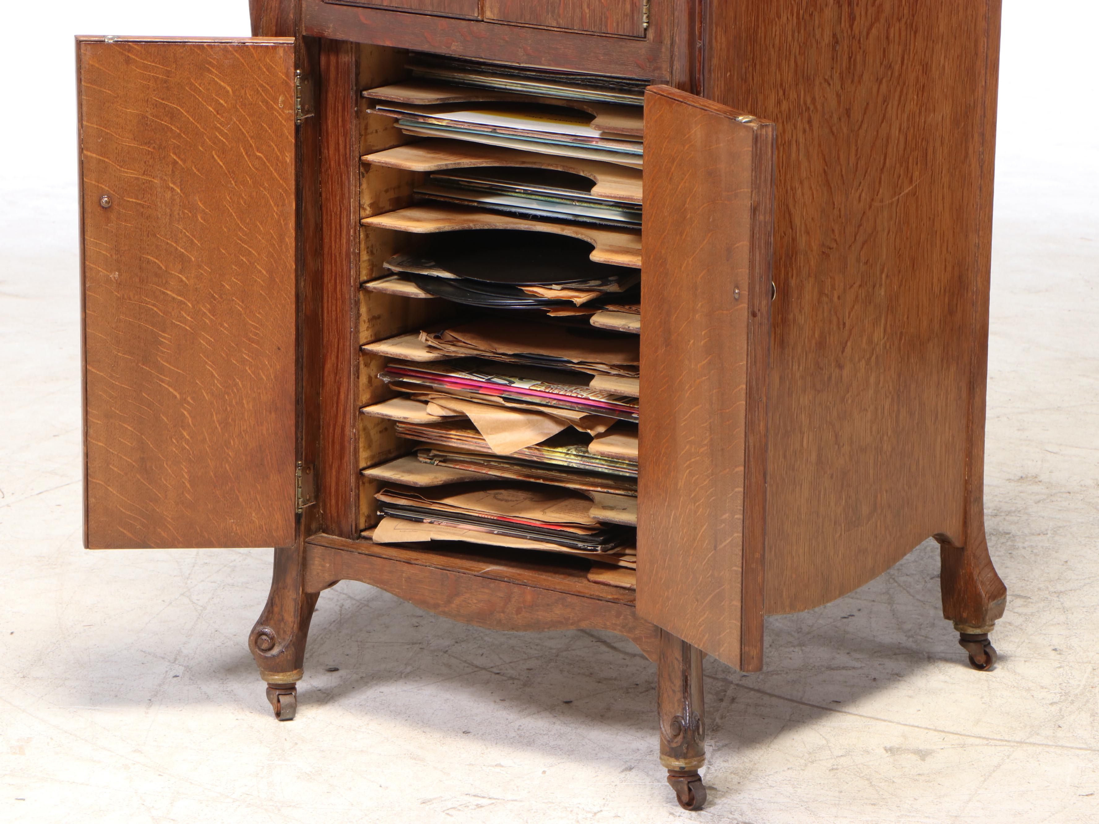 Victor Talking Machine Co. Victrola No. 2 Record Player in Standing Cabinet