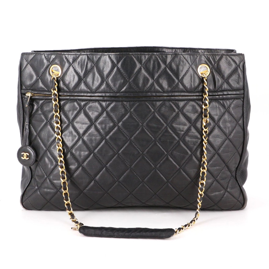 Chanel Shoulder Bag in Quilted Lambskin with Interwoven Chain Strap