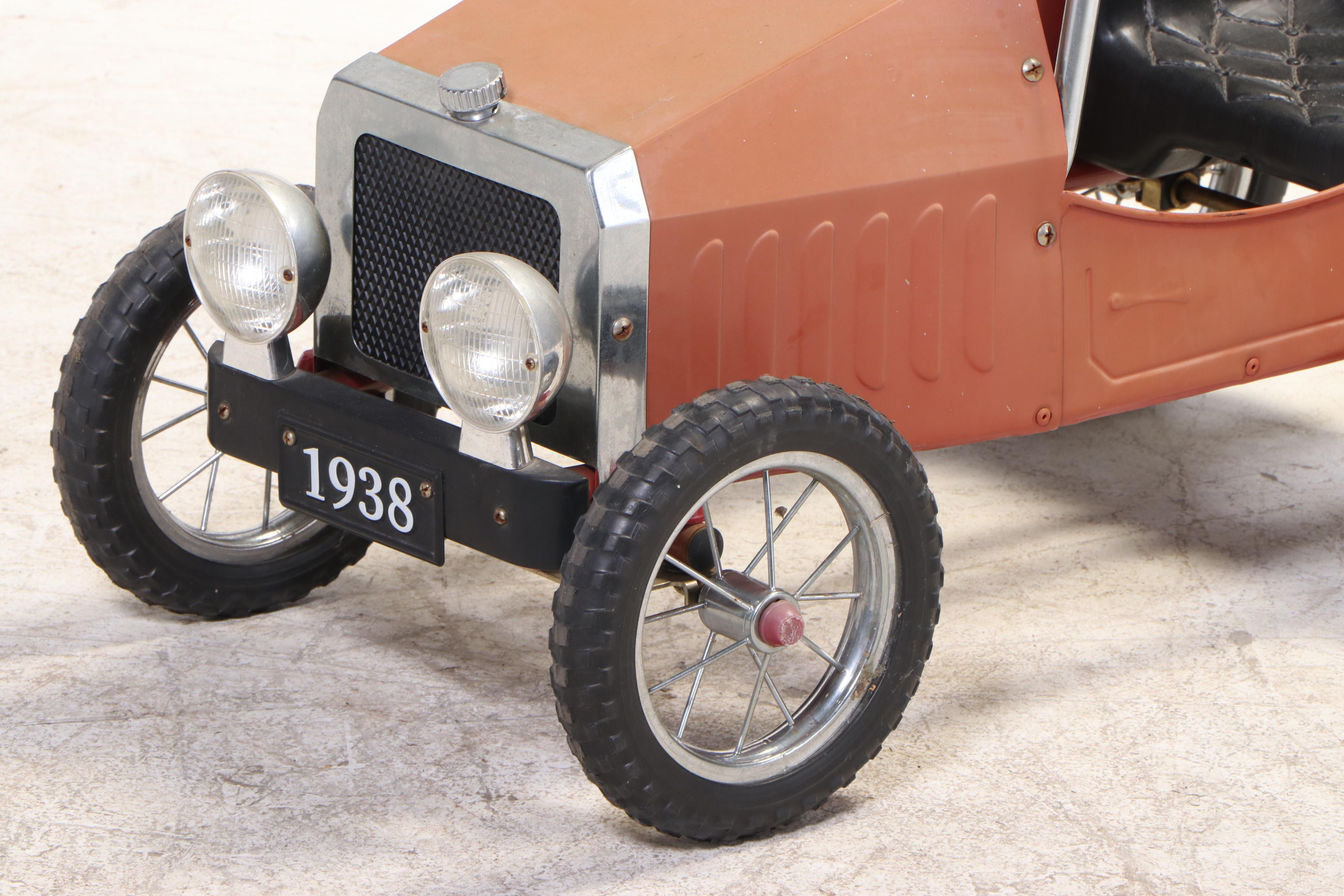 Marshall Fields 1938 Roadster Pedal-Car, Late 20th Century
