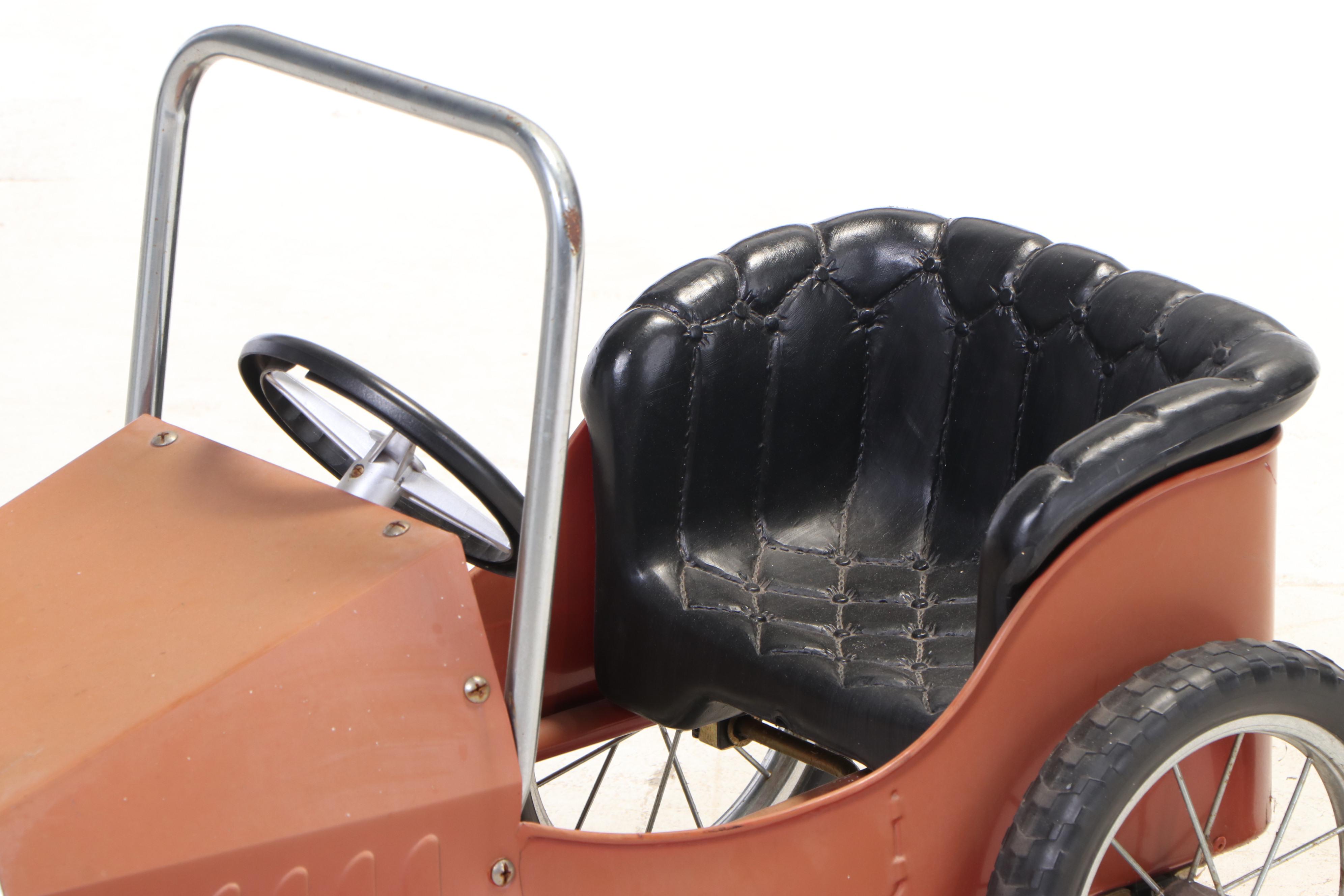 Marshall Fields 1938 Roadster Pedal-Car, Late 20th Century