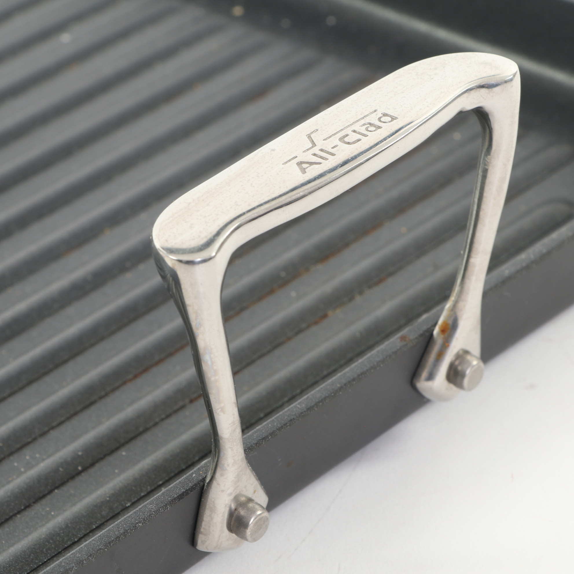 All-Clad NS1 Nonstick Double-Burner Grill and HA1 8-Quart Stock Pot