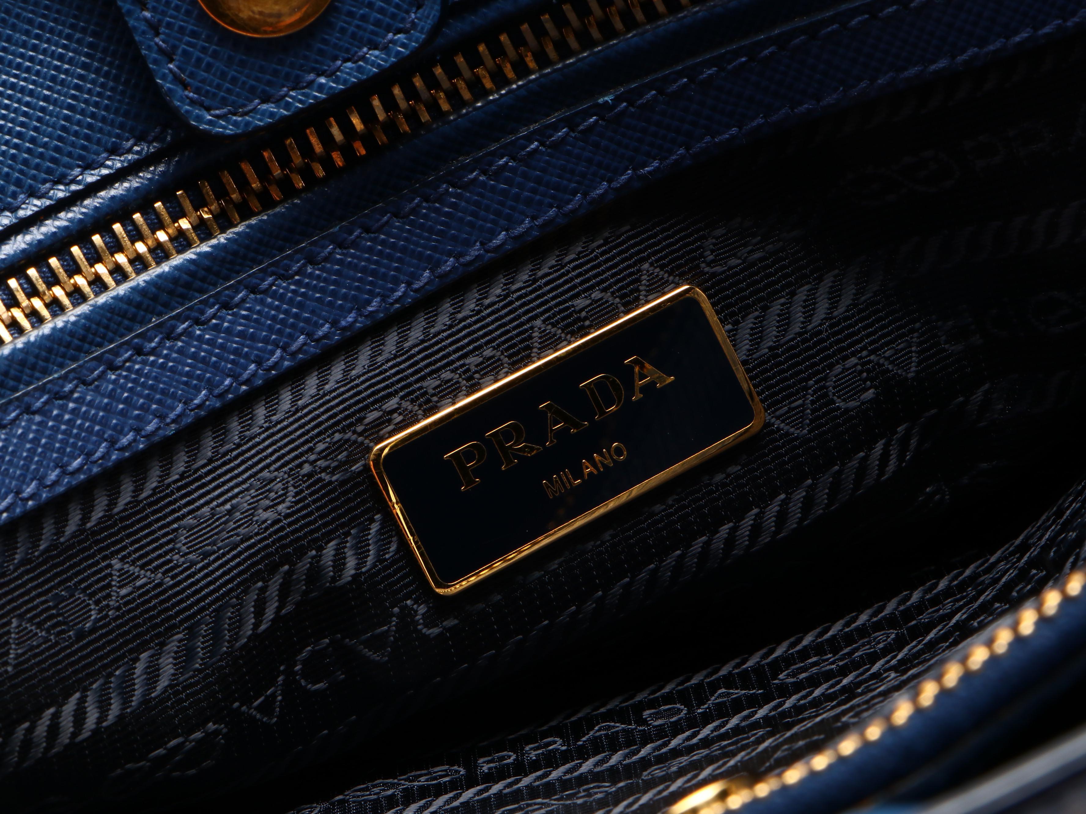 Prada Medium Lux Tote Handbag in Blue Saffiano Leather with Detachable Strap