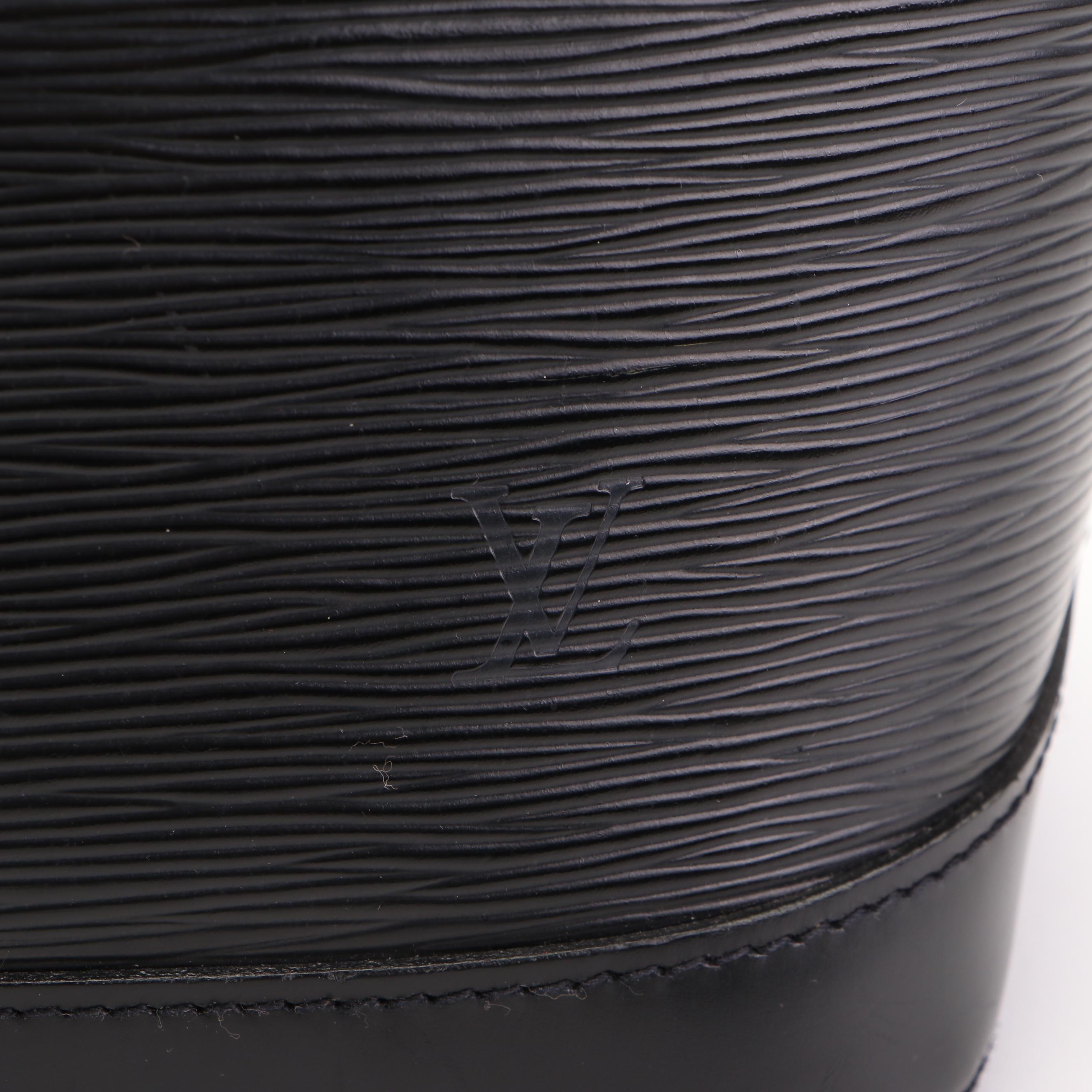 Louis Vuitton Alma PM Satchel in Black Epi and Smooth Leather