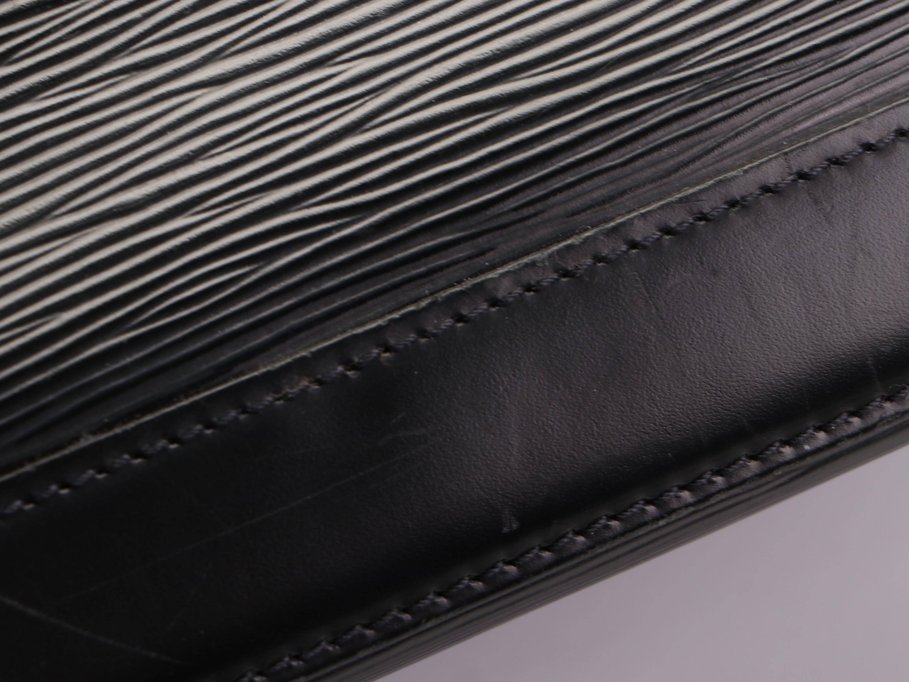 Louis Vuitton Alma PM Satchel in Black Epi and Smooth Leather