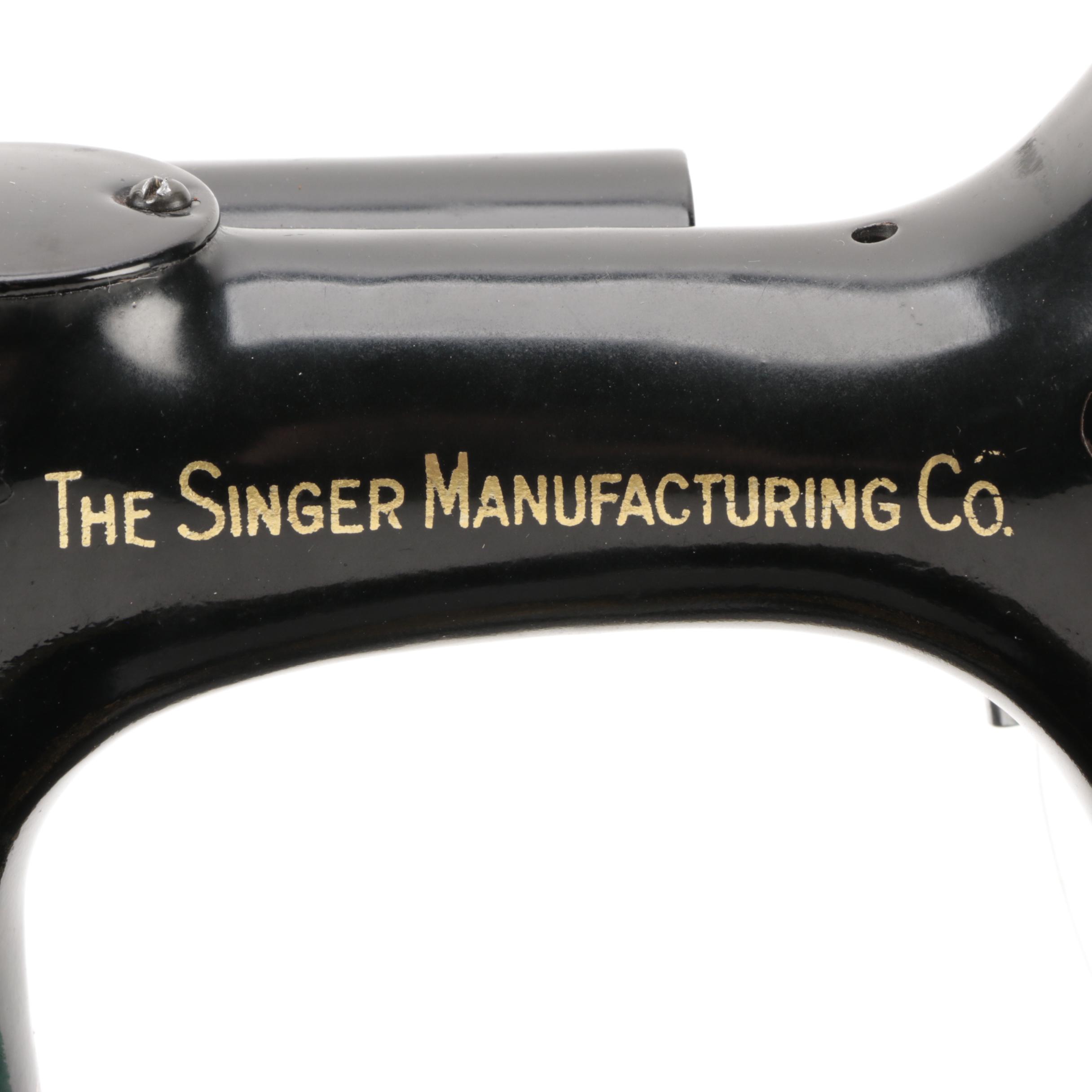 Singer 221 Featherweight Sewing Machine with Case, 1948