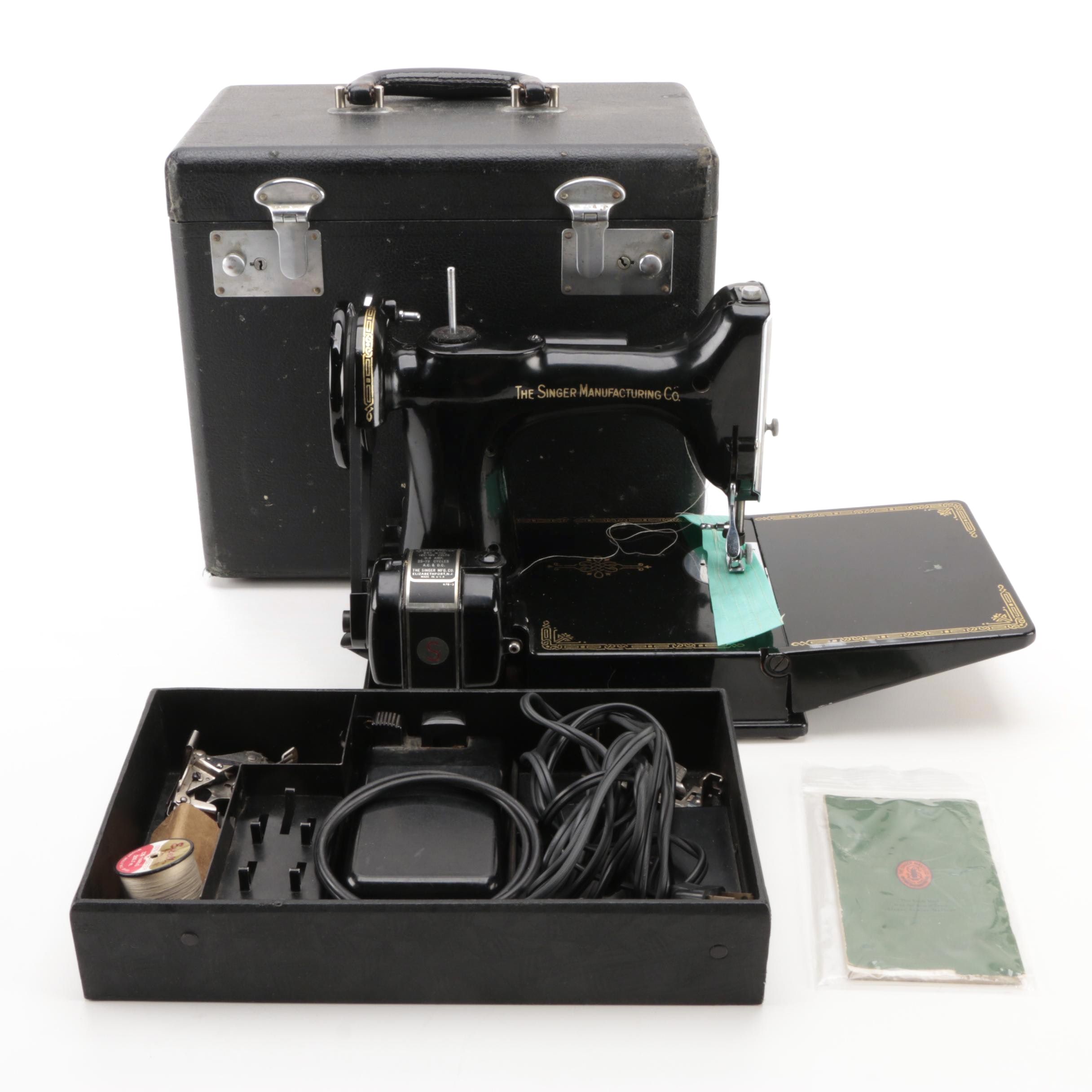 Singer 221 Featherweight Sewing Machine with Case, 1948