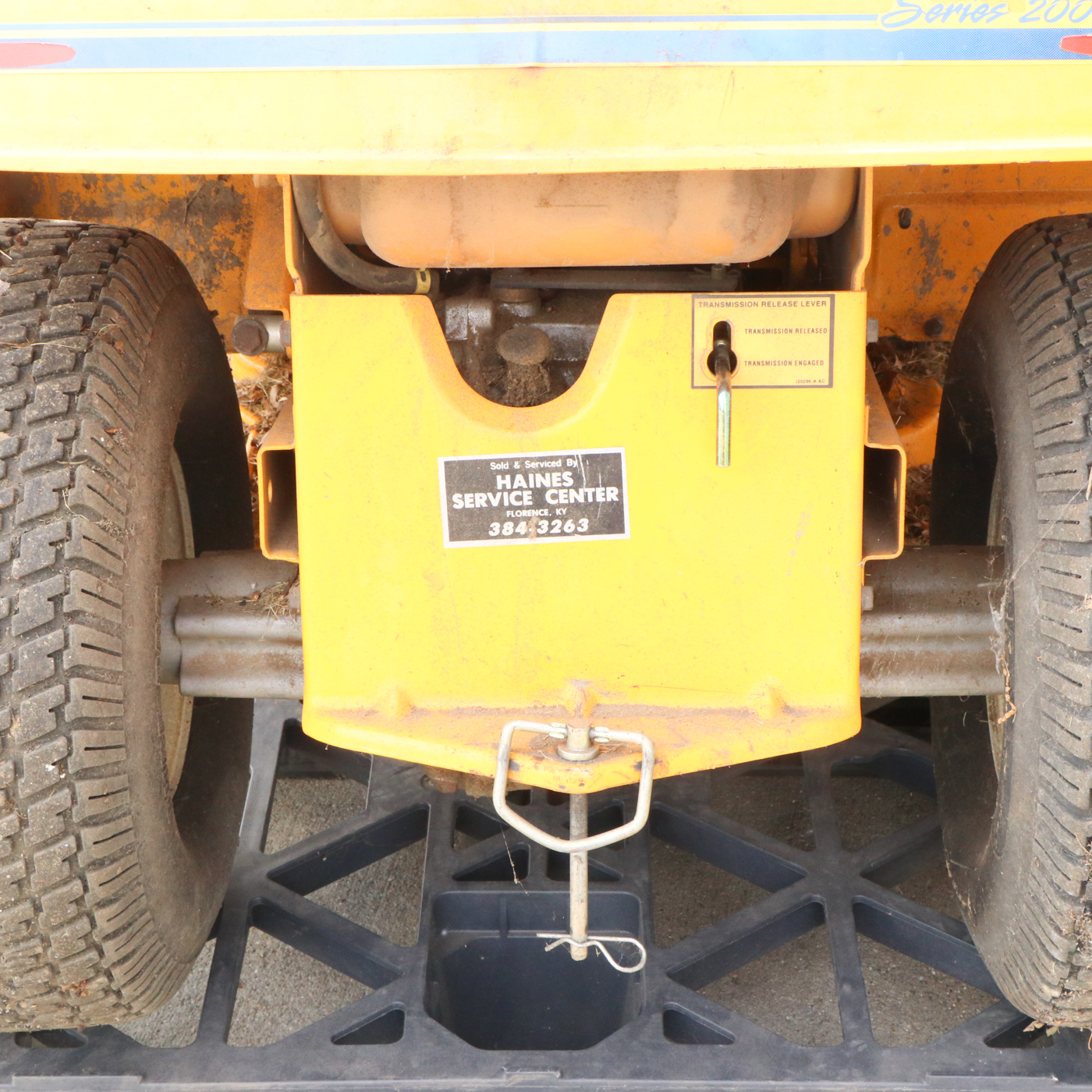 Cub Cadet 2146 Riding Lawnmower