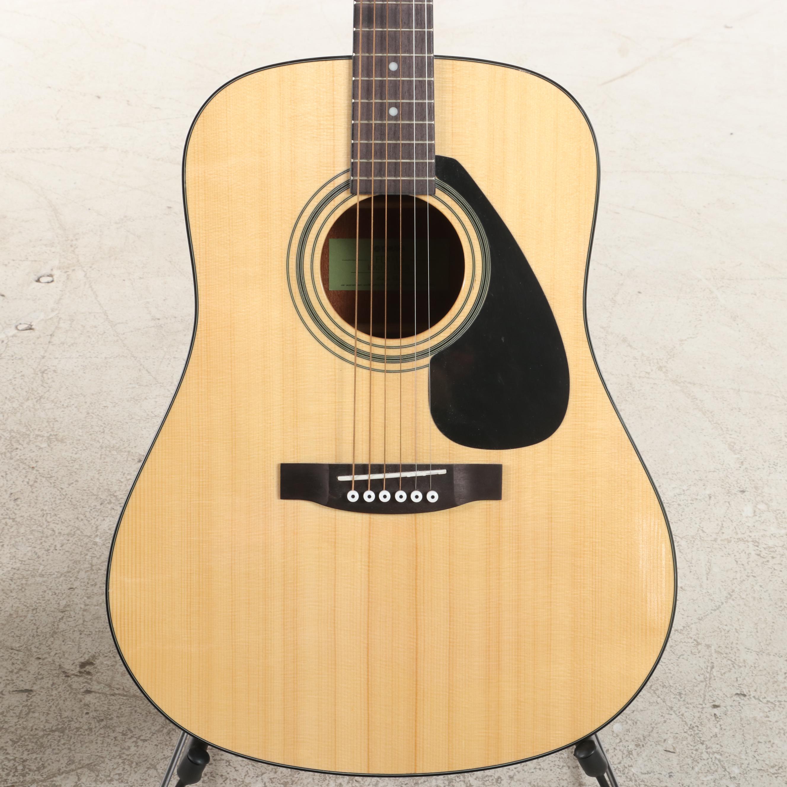 Yamaha FD01S Acoustic Guitar with Stands and Music Books