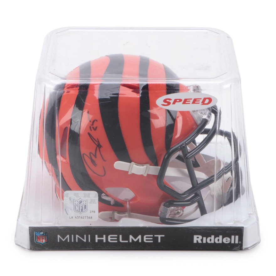 Giovani Bernard Signed Cincinnati Bengals Riddell Mini Football Helmet