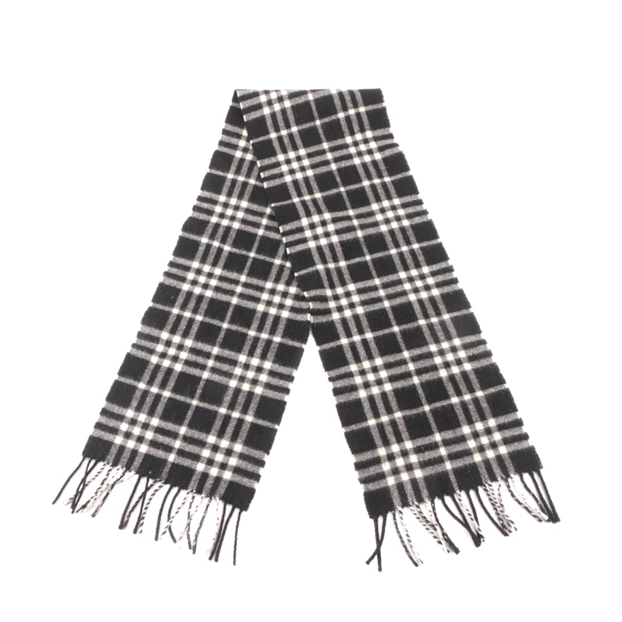 Burberry Cashmere Scarf in Black and White Check with Fringe