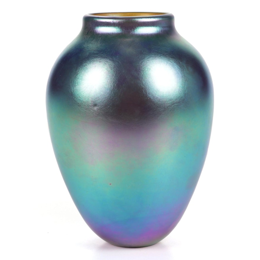 Robert Eickholt Handblown Iridescent Art Glass Vase, 2003