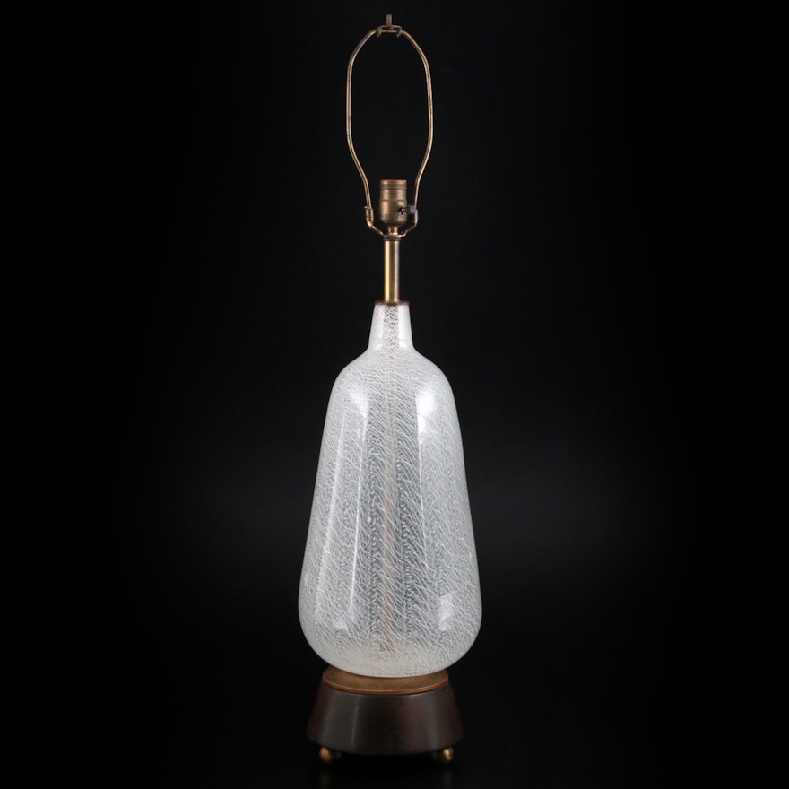 Archimede Seguso Style Lattimo Merletto Art Glass Table Lamp, Mid-20th Century