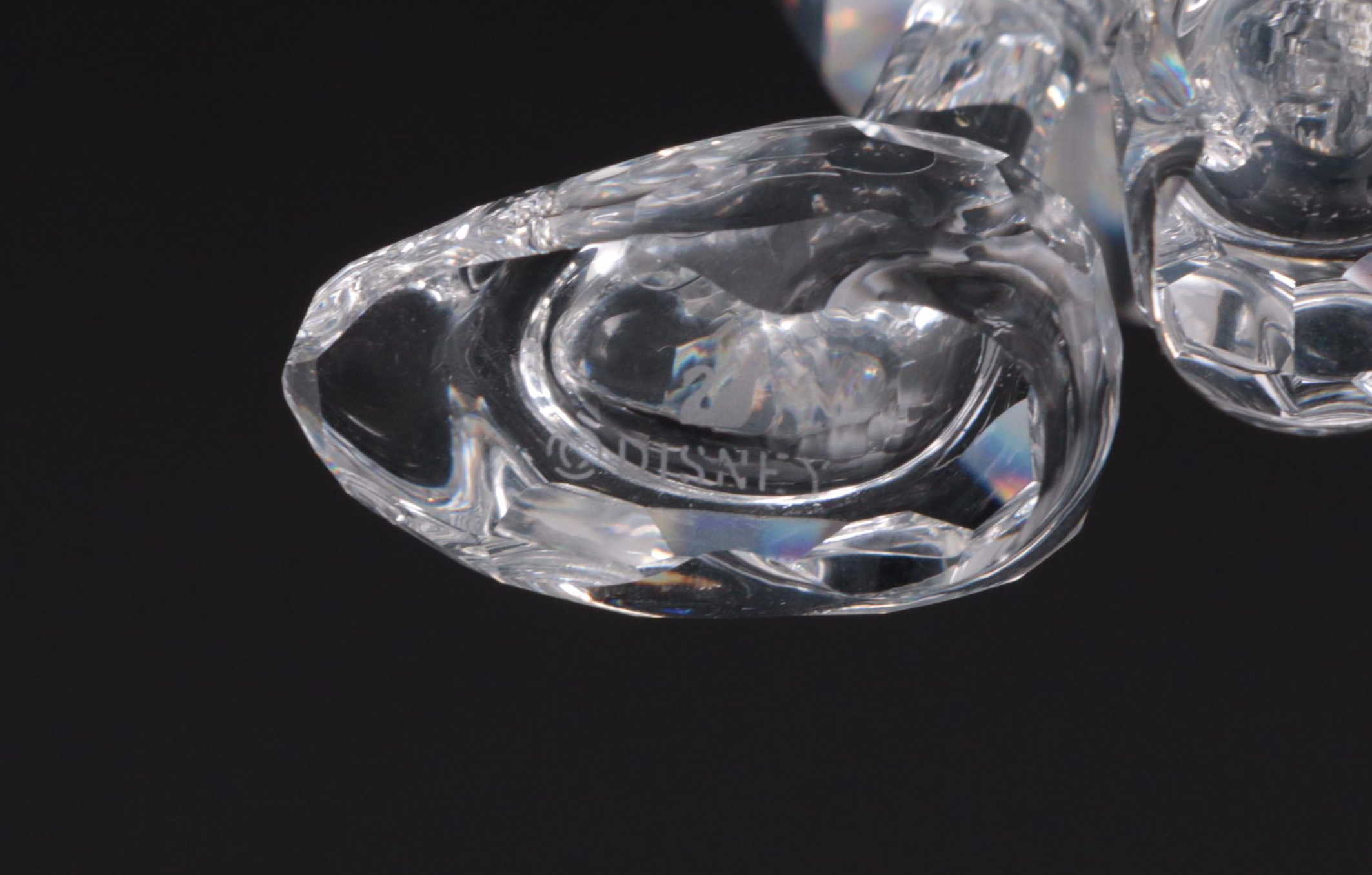 Swarovski Crystal Disney Showcase Collection "Minnie Mouse" Figurine