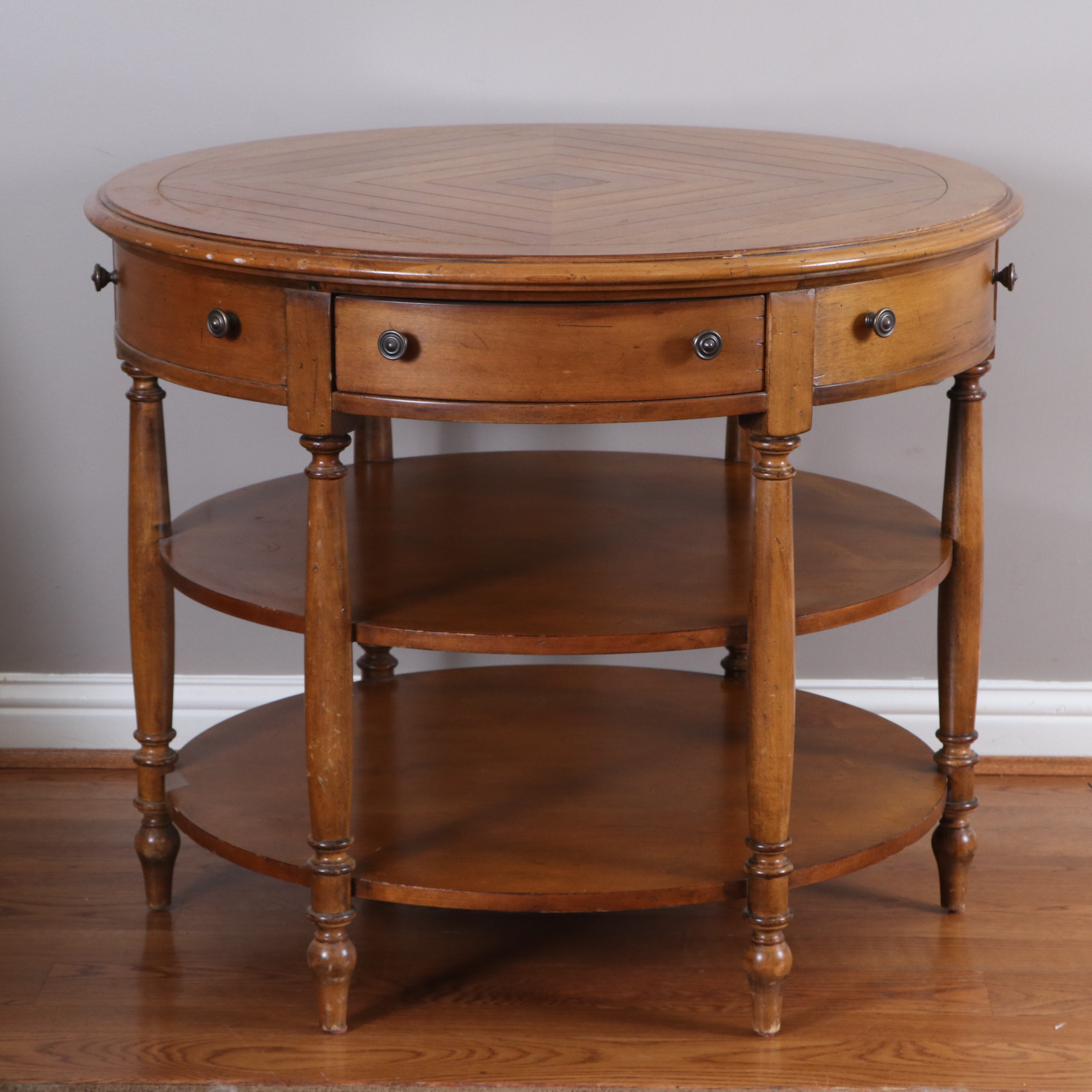 Lexington Furniture "The Southern Living Collection" Hardwood Side Table