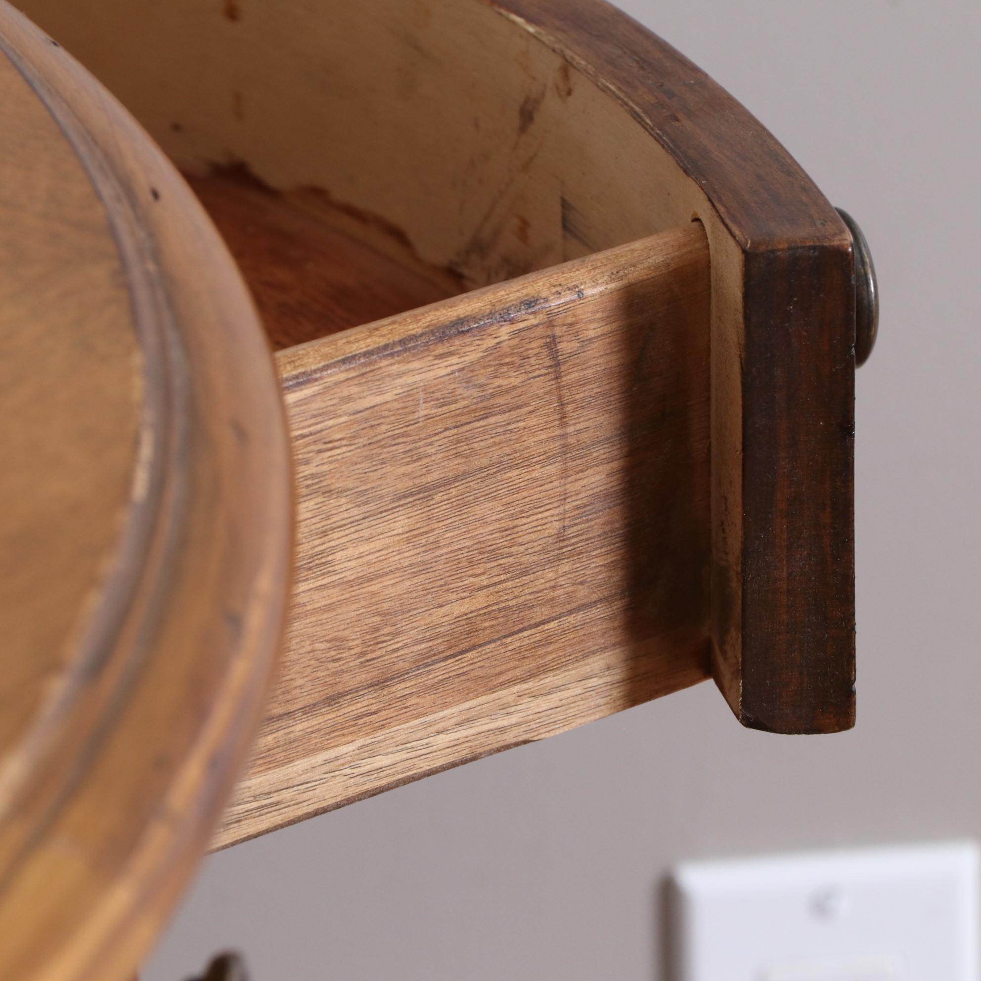 Lexington Furniture "The Southern Living Collection" Hardwood Side Table