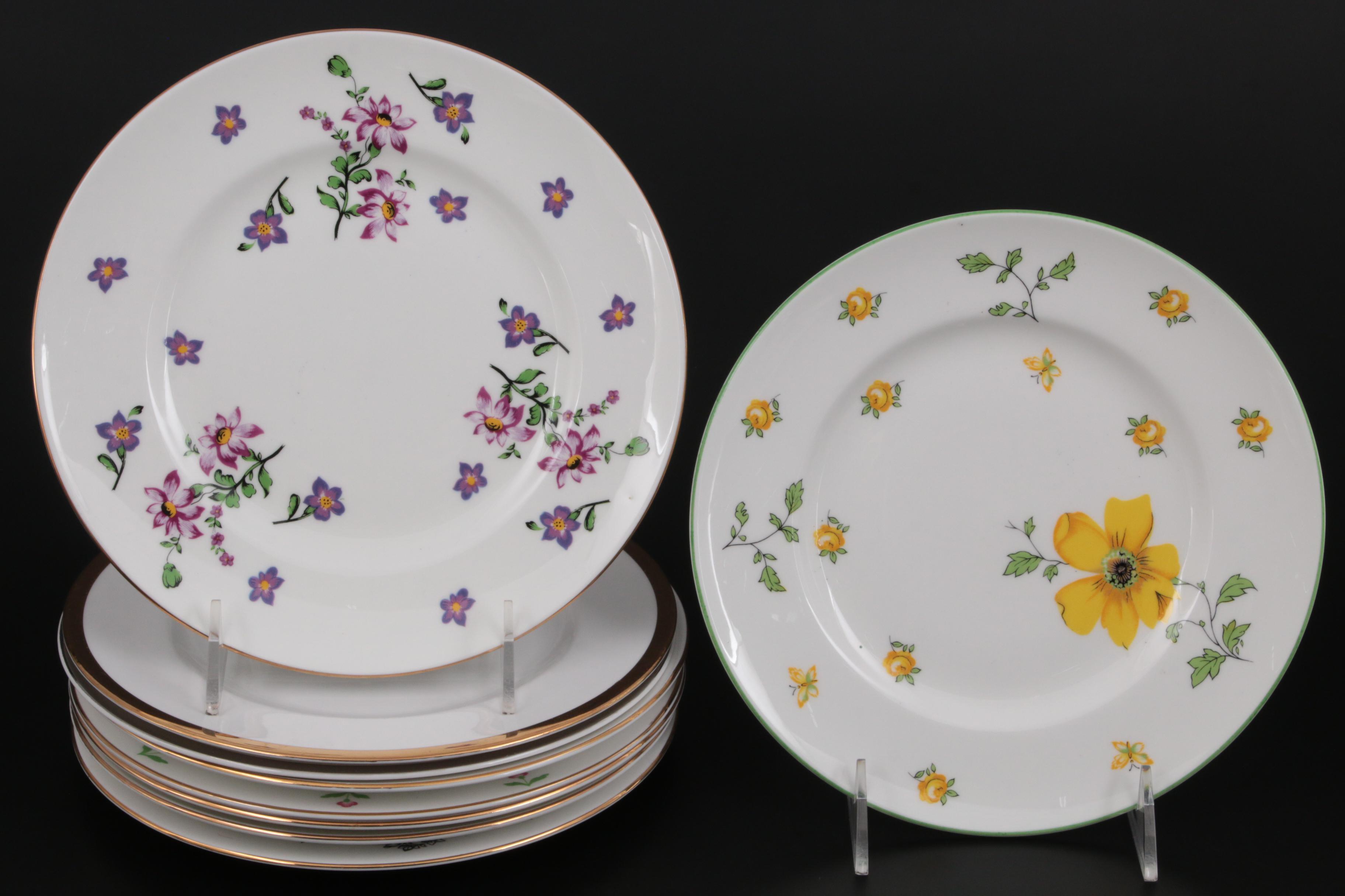 Royal Victoria Floral and Gilt Decorated Bone China Dinnerware