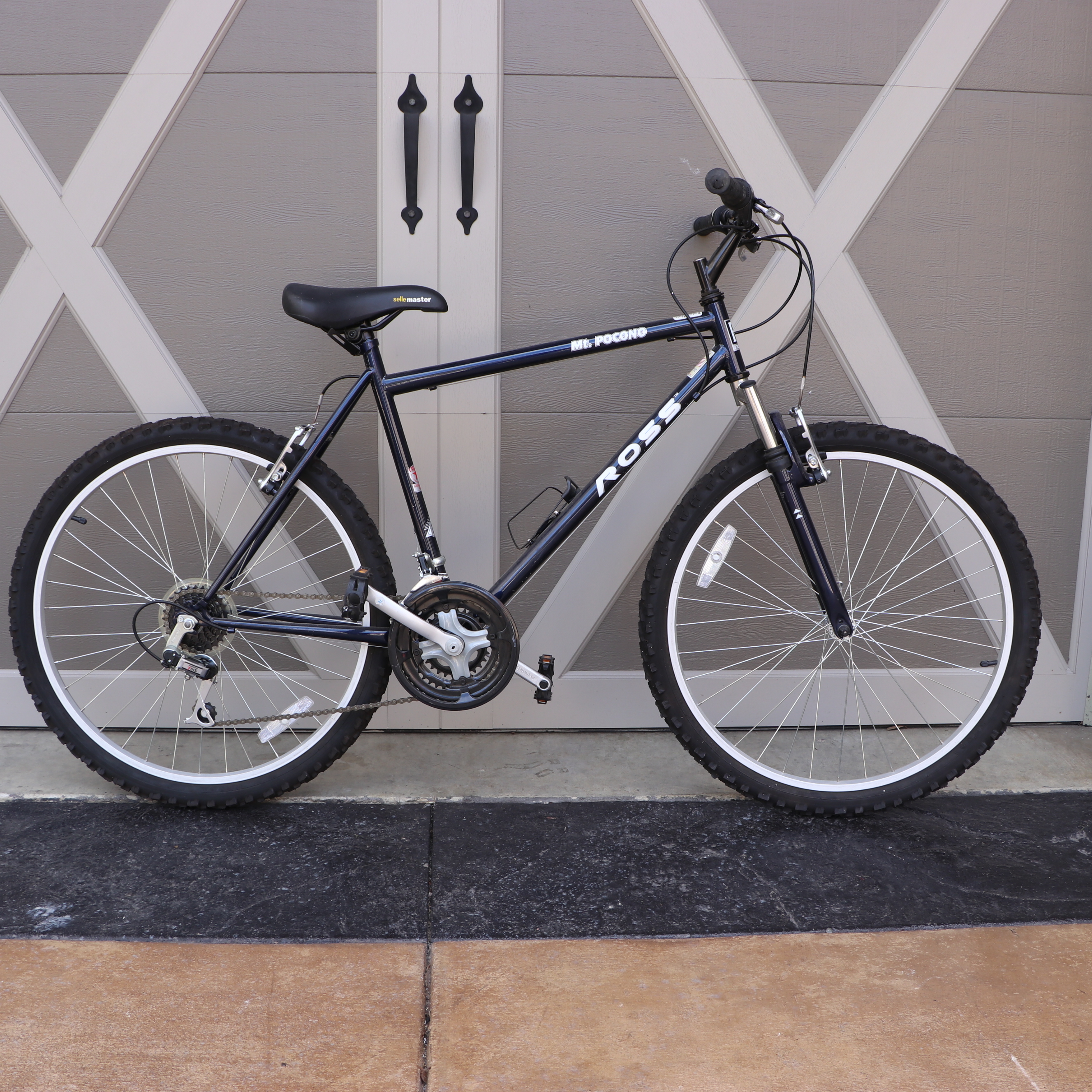 Ross Mt. Pocono 21-Speed Black Mountain Bike