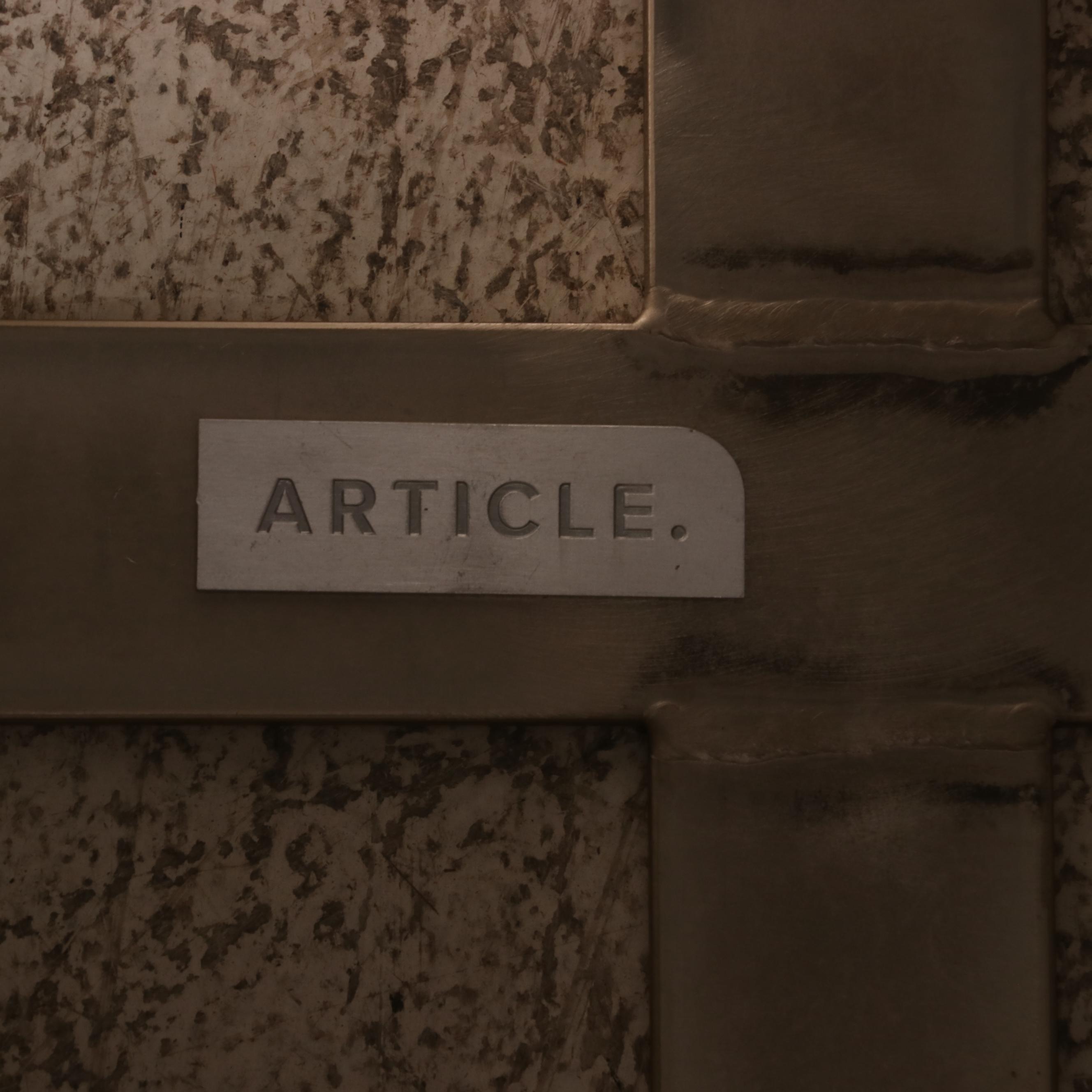 Article "Tromso" Brass-Plated Steel and White Marble Coffee Table