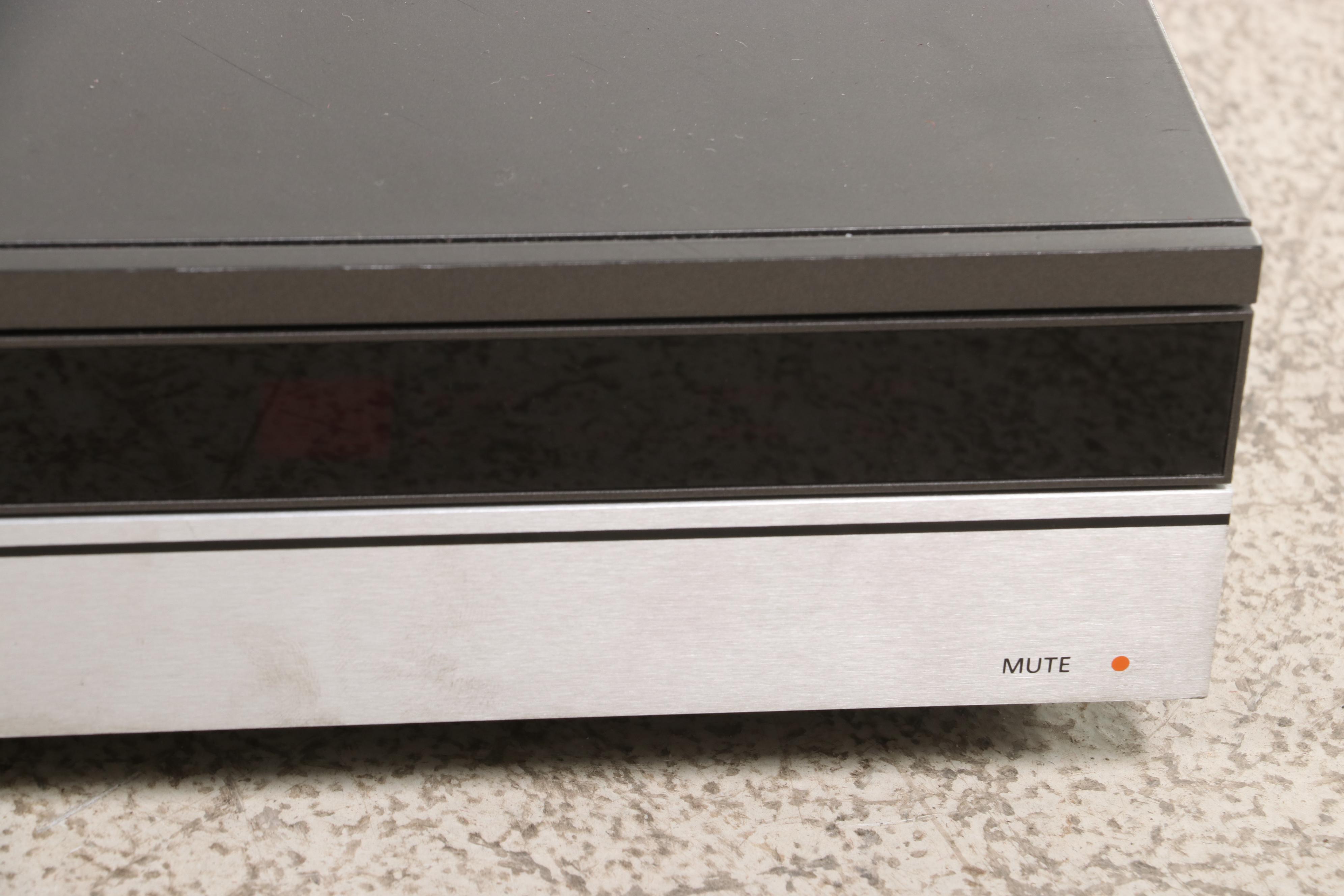 Bang & Olufsen Beomaster 5500 Tuner/Amplifier with Tower Speakers