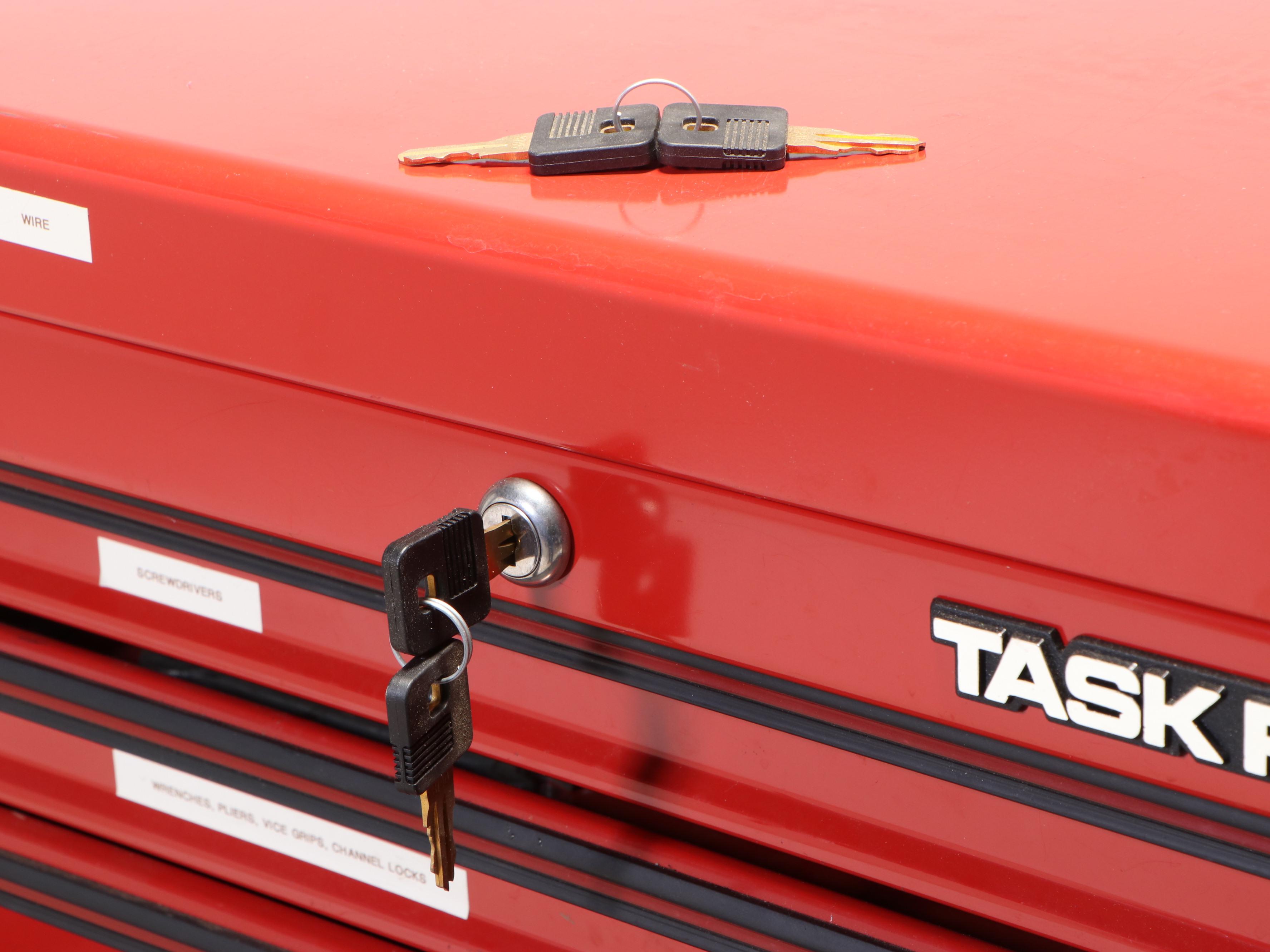 Task Force Tool Storage Cart with Tool Assortment and Skil Sawhorses