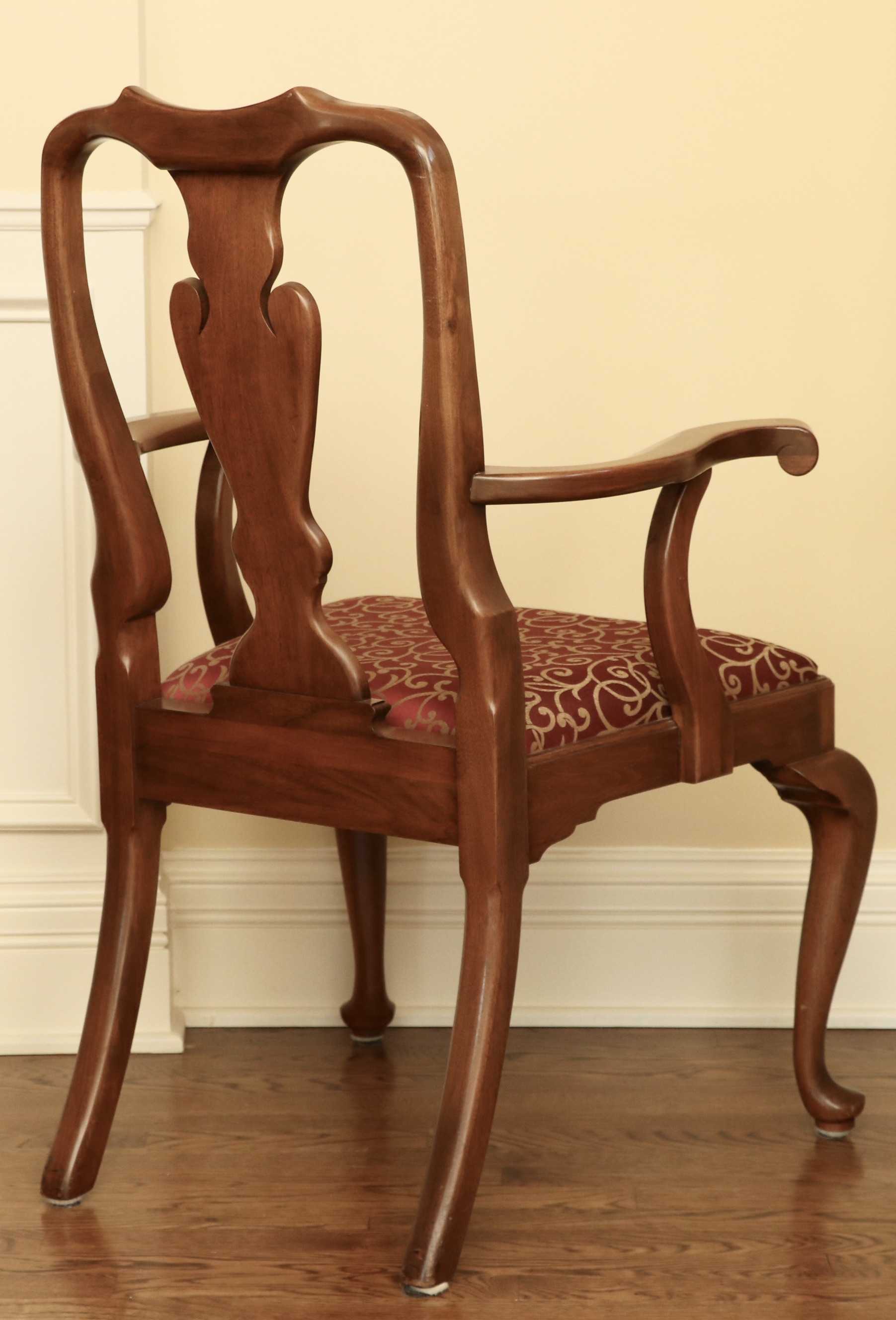 Henkel-Harris "Virginia Galleries" Queen Anne Style Black Walnut Dining Set