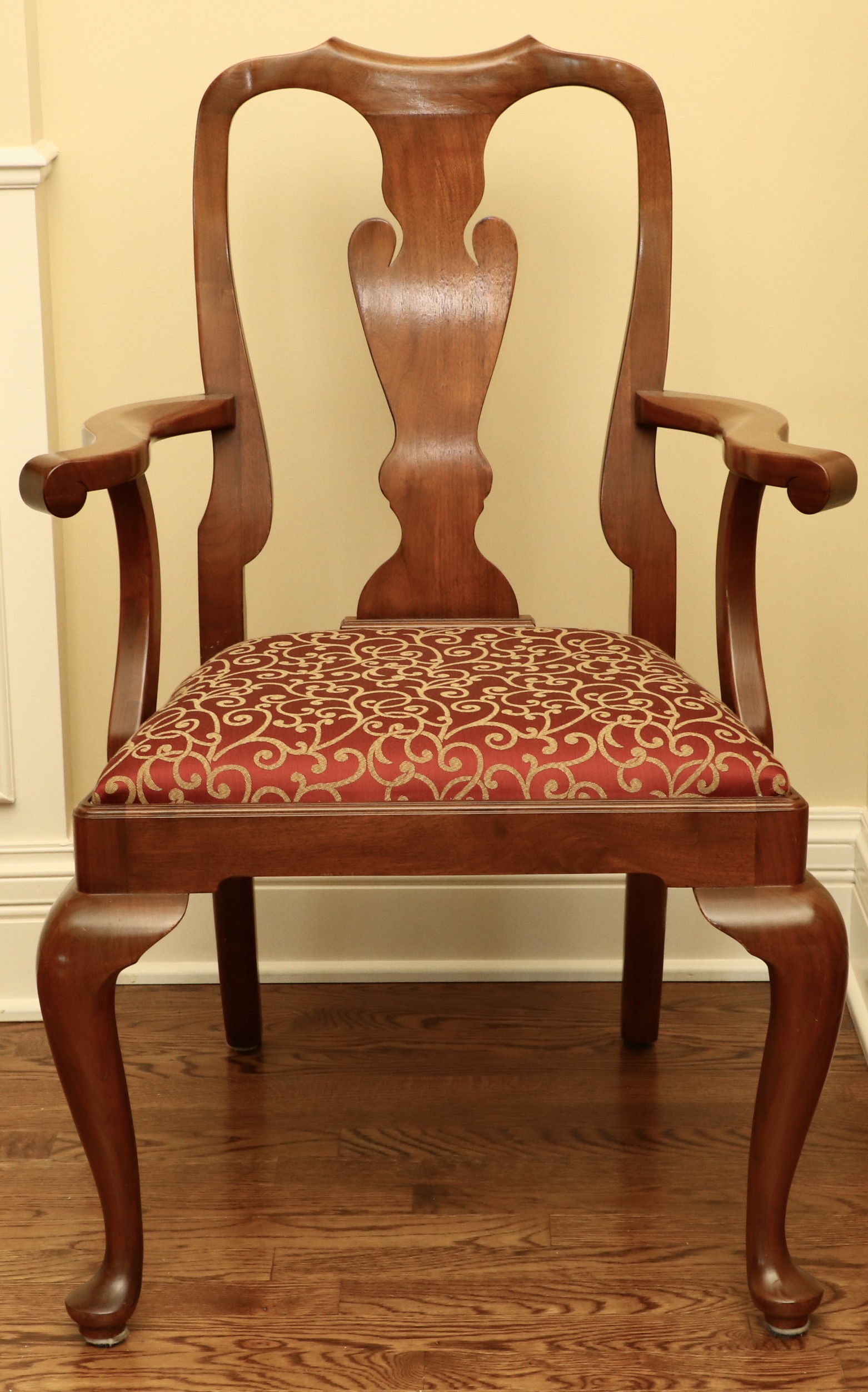 Henkel-Harris "Virginia Galleries" Queen Anne Style Black Walnut Dining Set