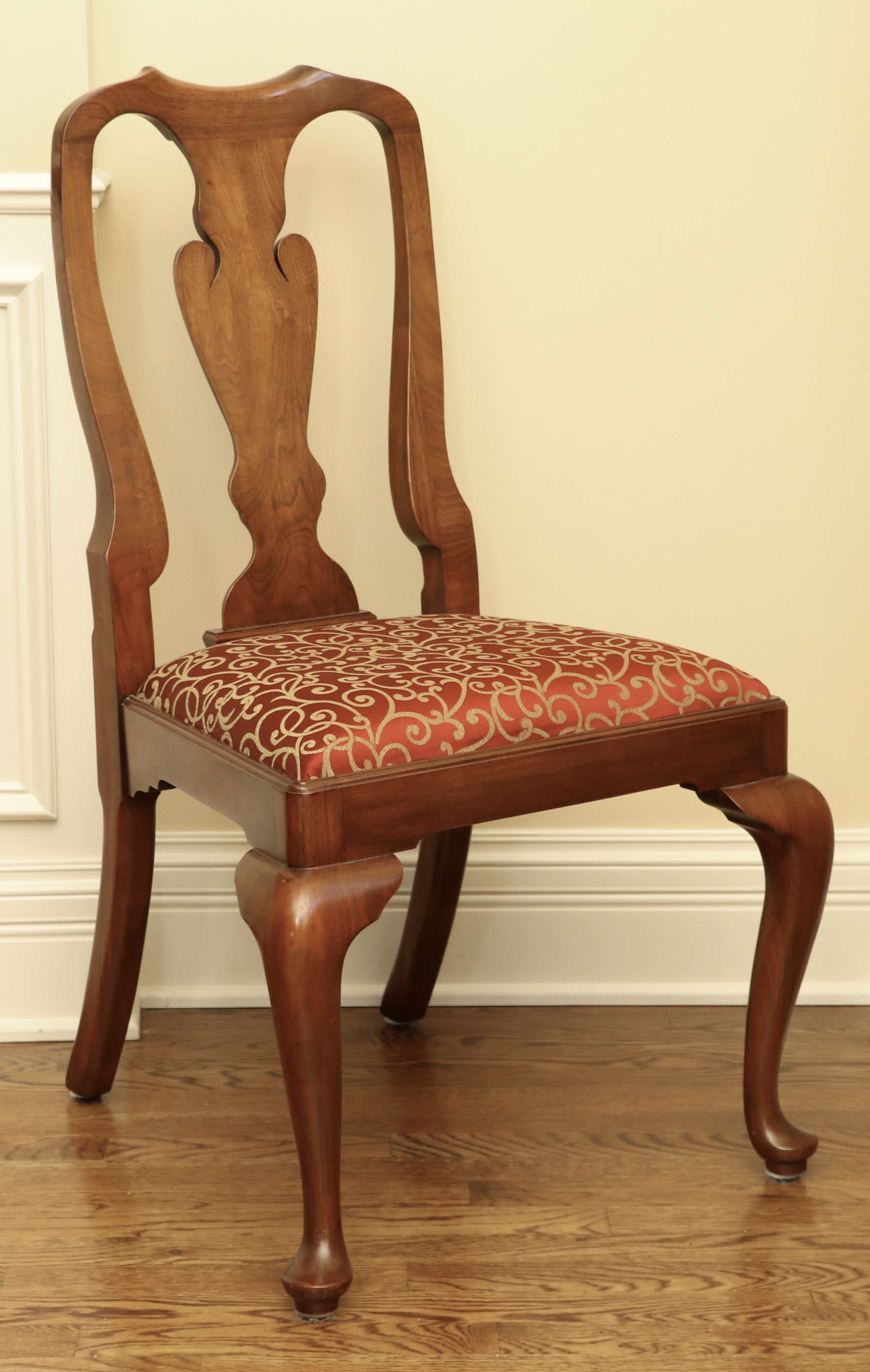 Henkel-Harris "Virginia Galleries" Queen Anne Style Black Walnut Dining Set