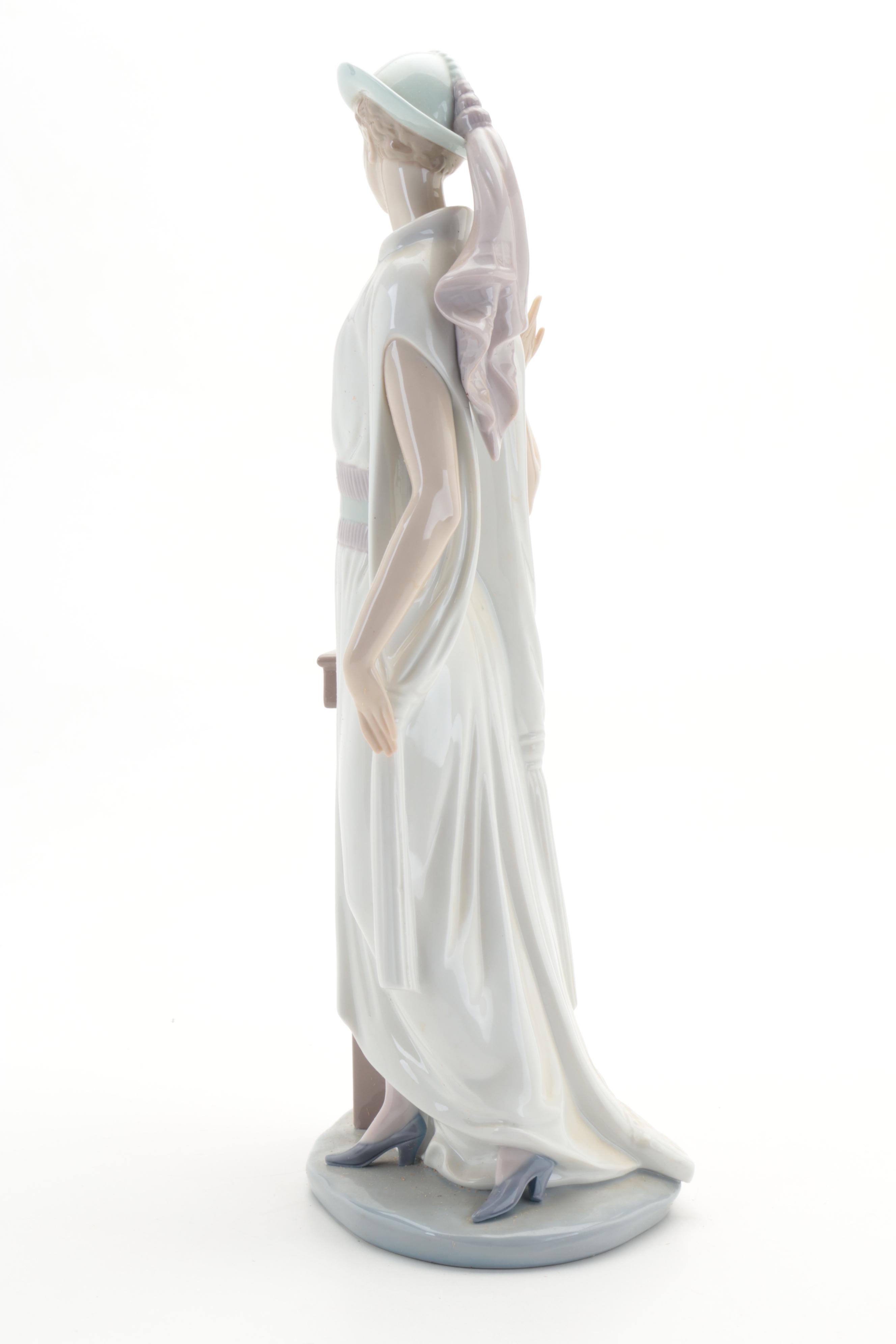 Lladró "Lady Grand Casino" Porcelain Figurine Designed by Vicente Martínez