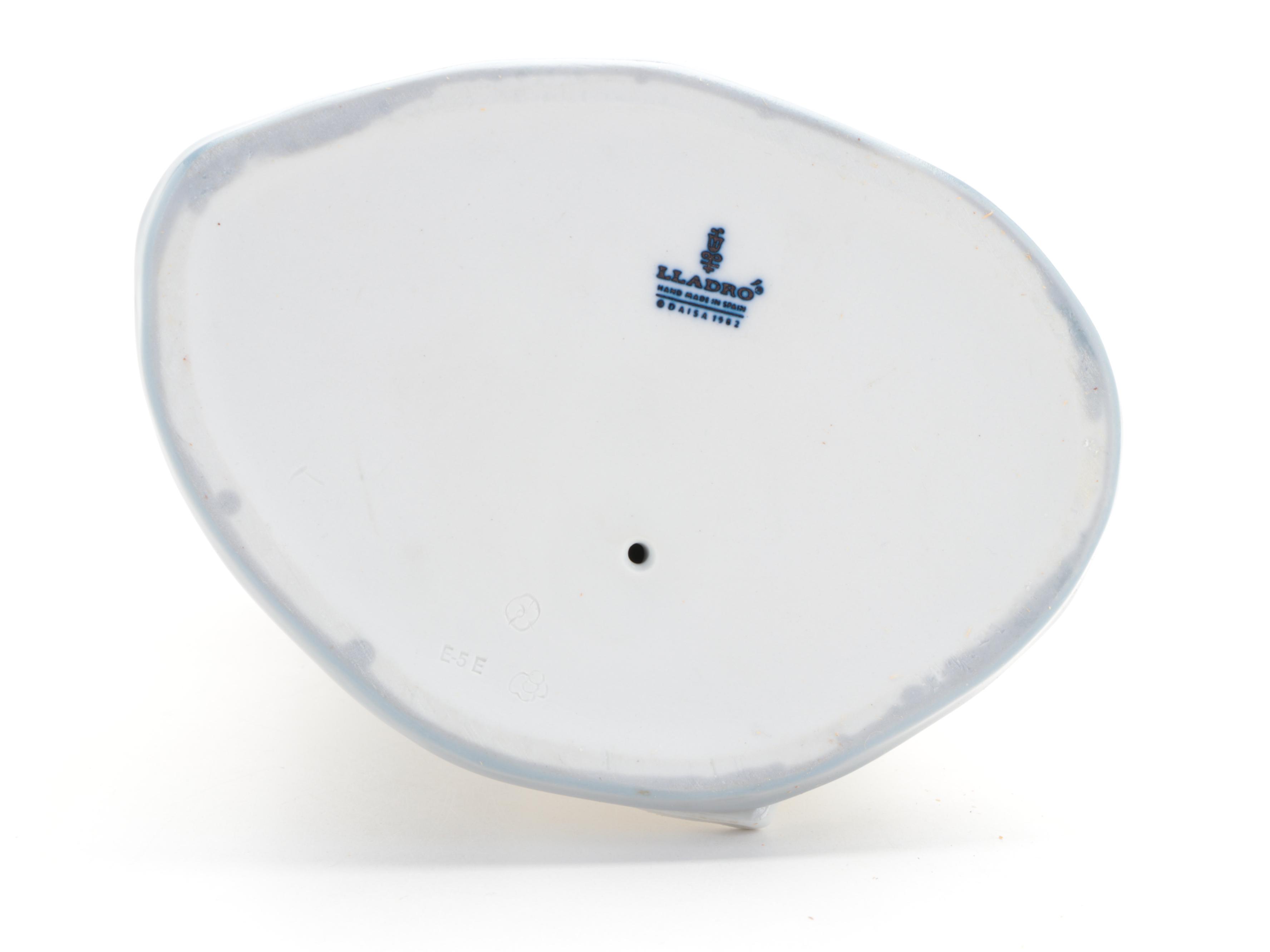 Lladró "Lady Grand Casino" Porcelain Figurine Designed by Vicente Martínez