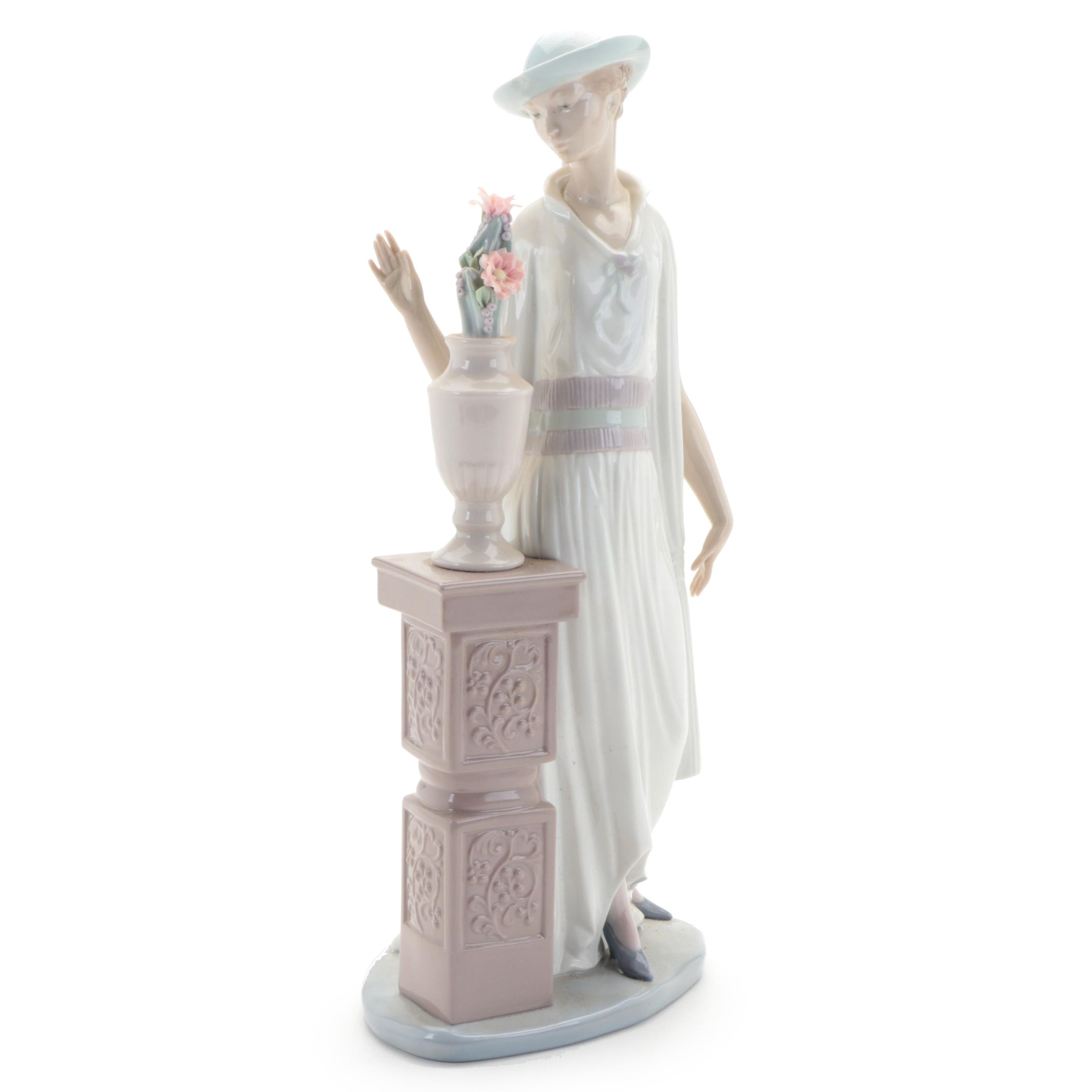 Lladró "Lady Grand Casino" Porcelain Figurine Designed by Vicente Martínez