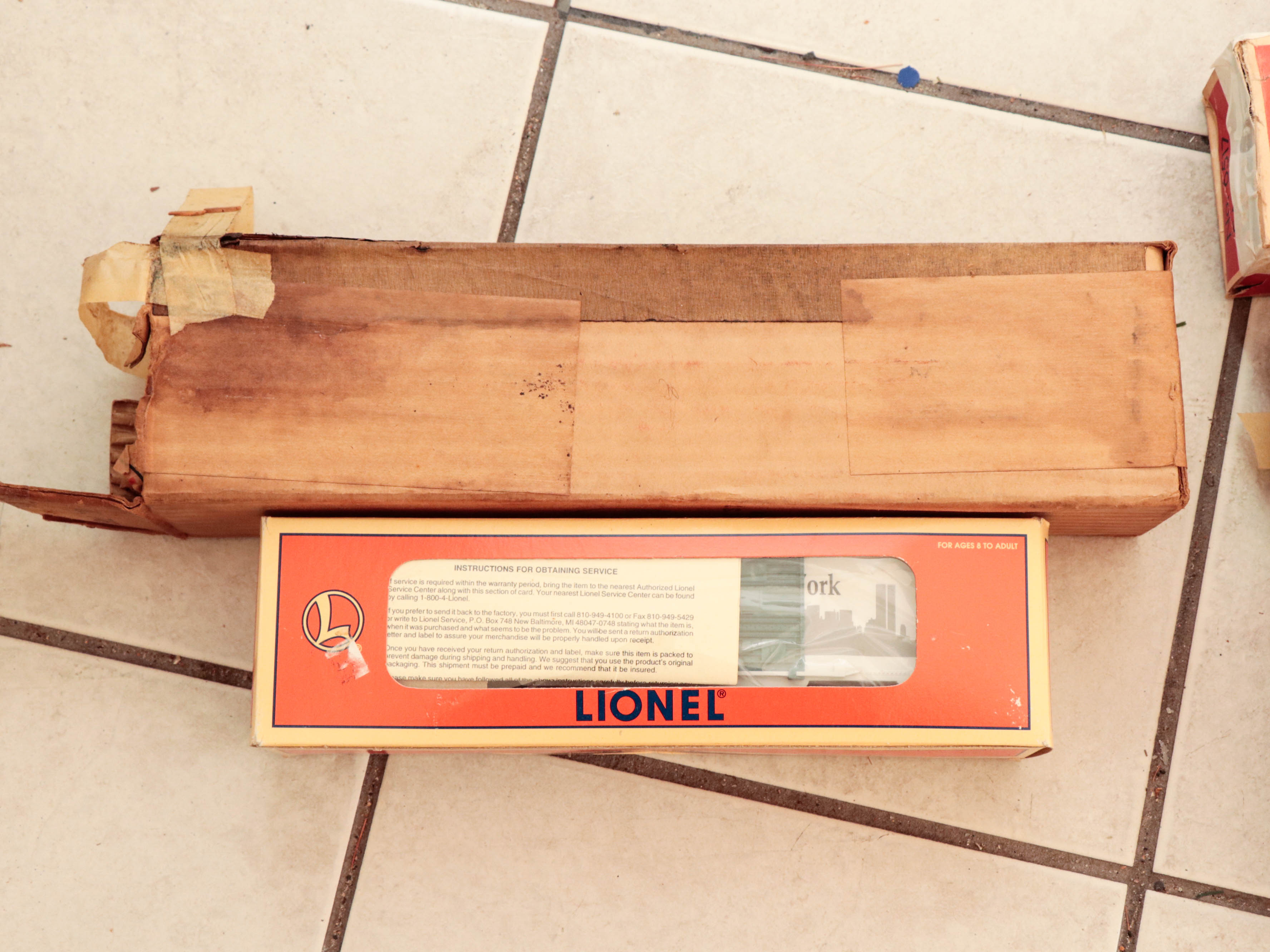 Lionel Train Cars and 746 Locomotive