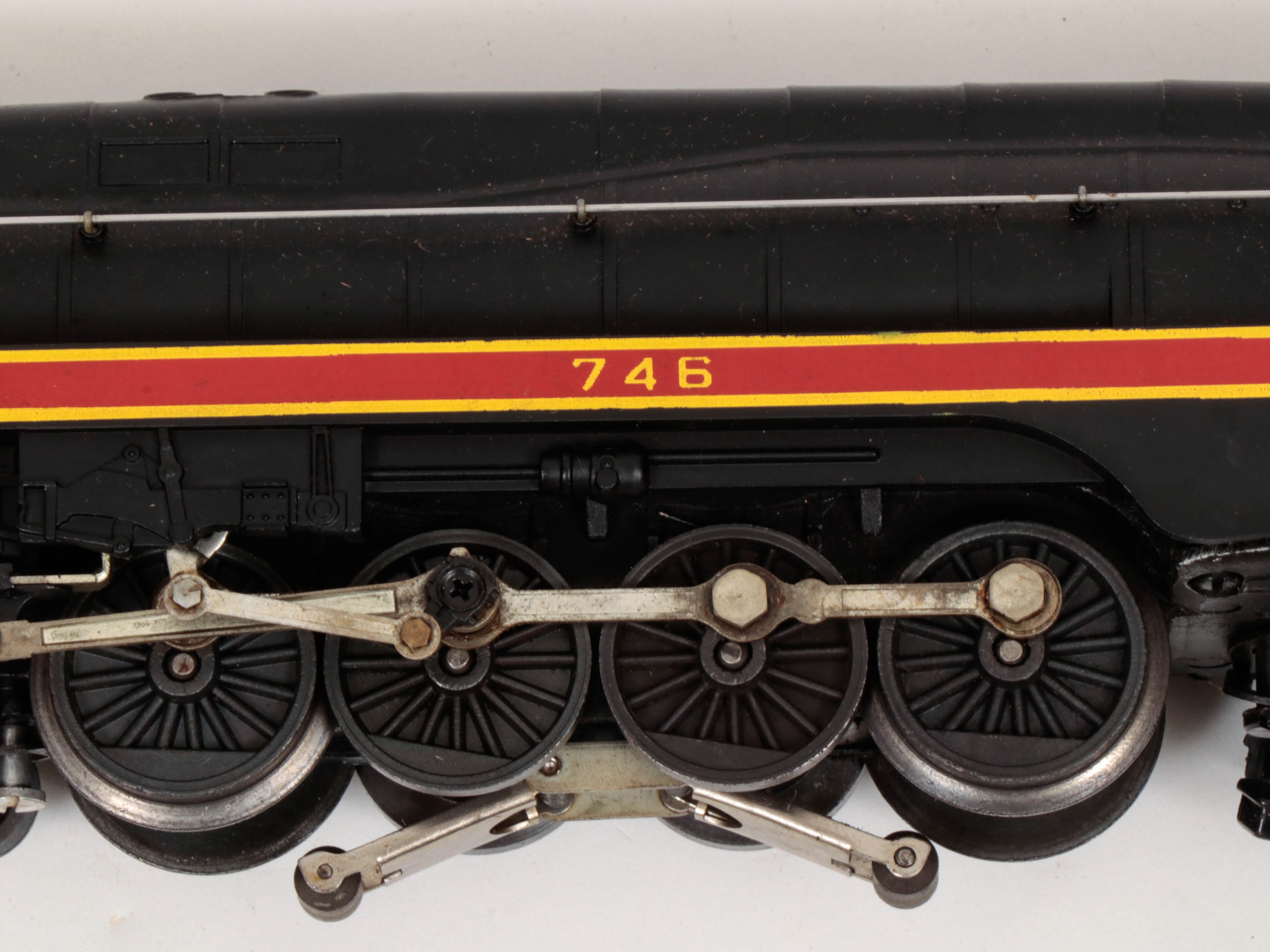 Lionel Train Cars and 746 Locomotive