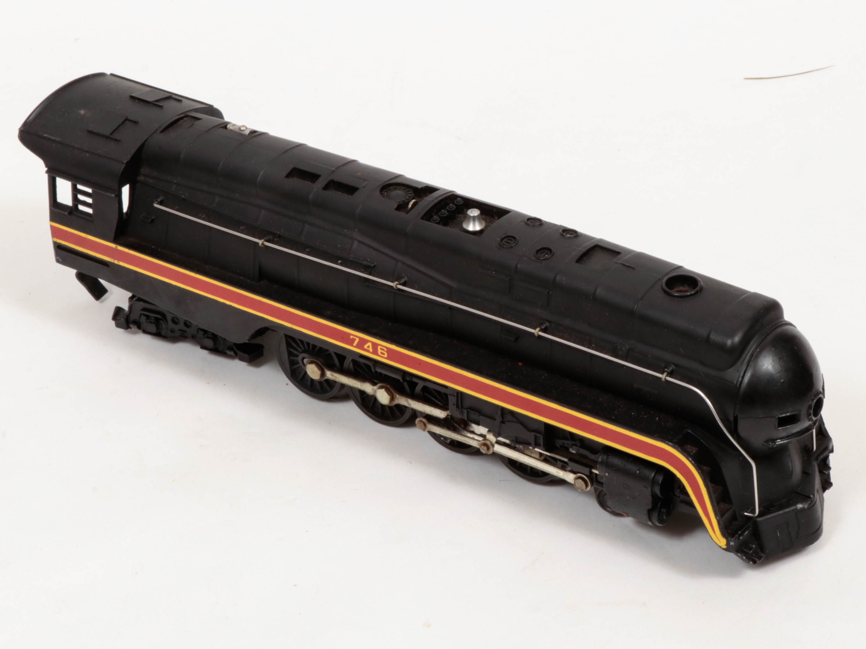 Lionel Train Cars and 746 Locomotive