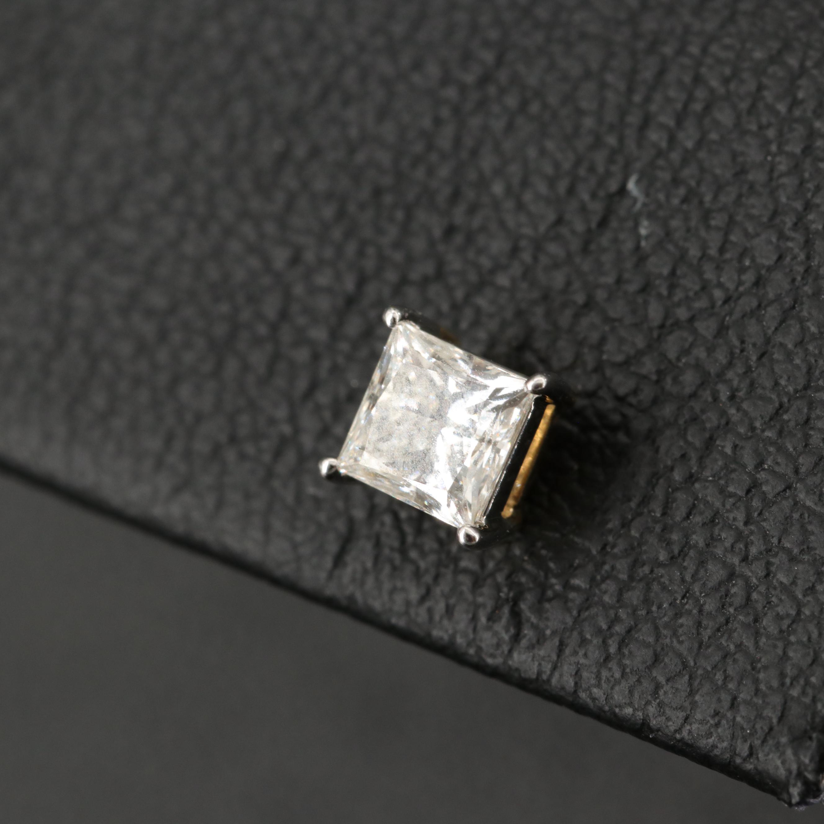 18K 0.82 CTW Diamond Stud Earrings