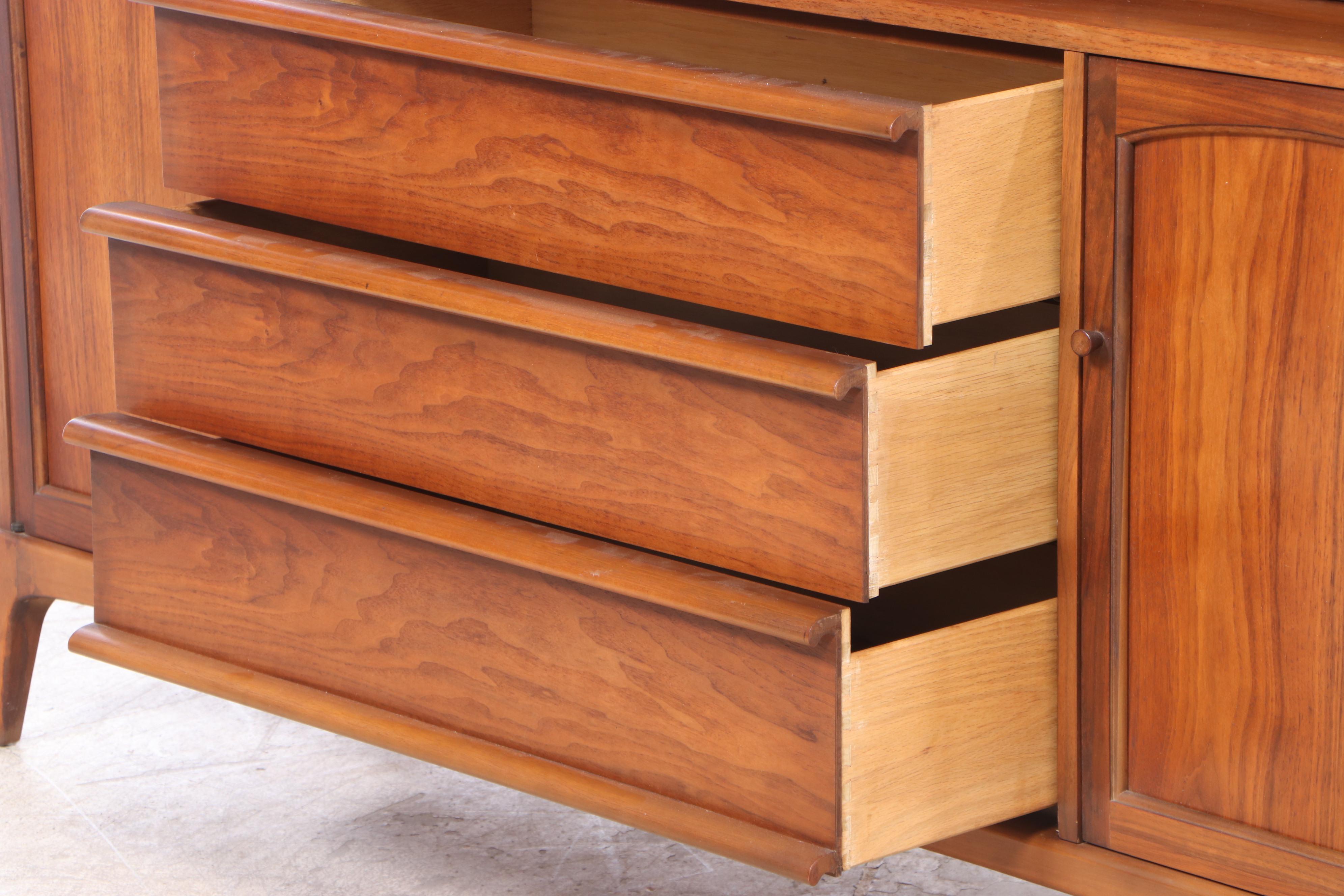 Lane "Rhythm" Mid Century Modern Walnut China Cabinet, 1960s