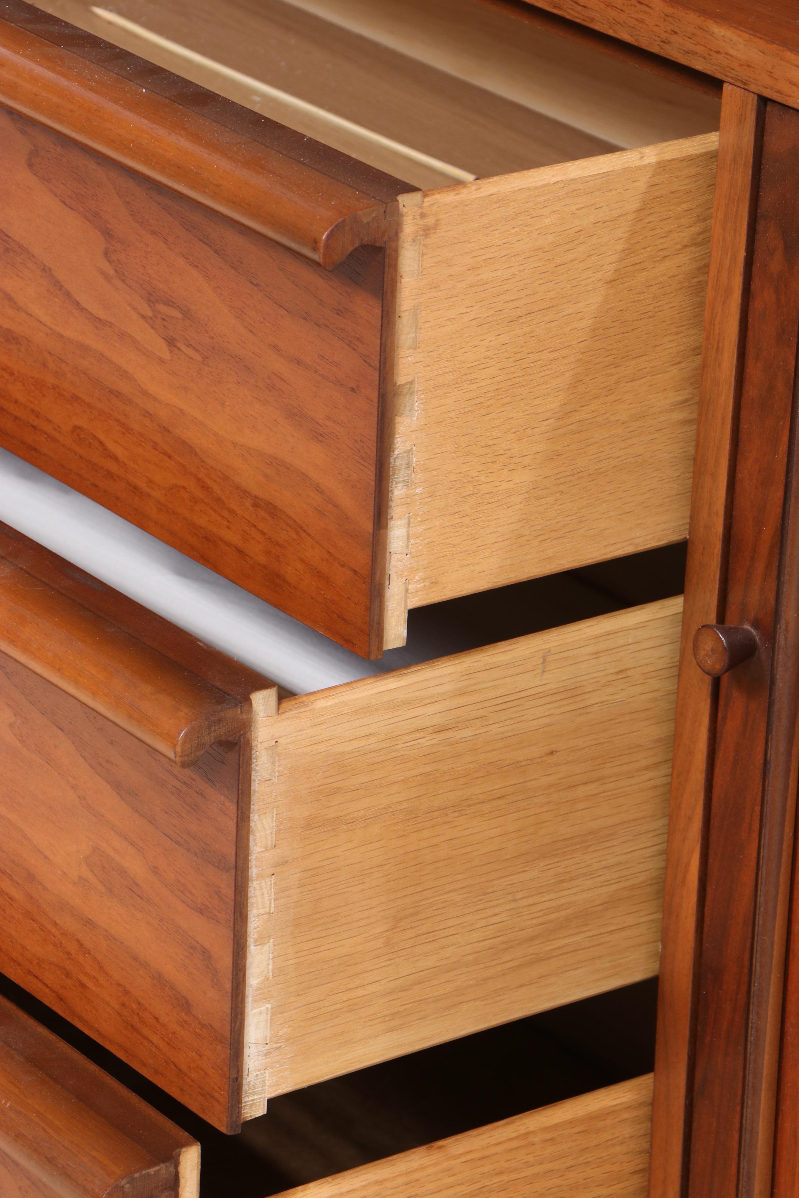 Lane "Rhythm" Mid Century Modern Walnut China Cabinet, 1960s