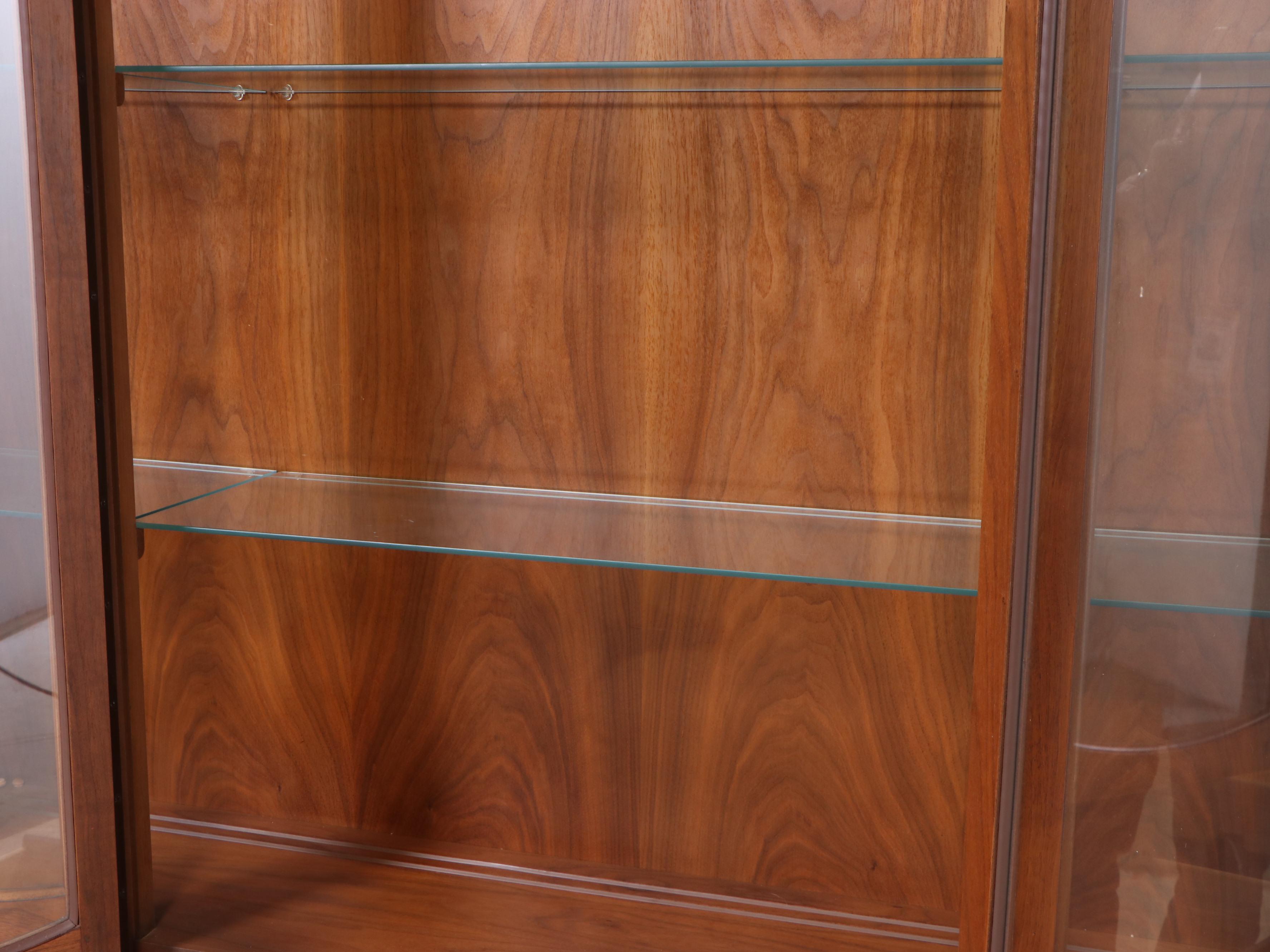 Lane "Rhythm" Mid Century Modern Walnut China Cabinet, 1960s