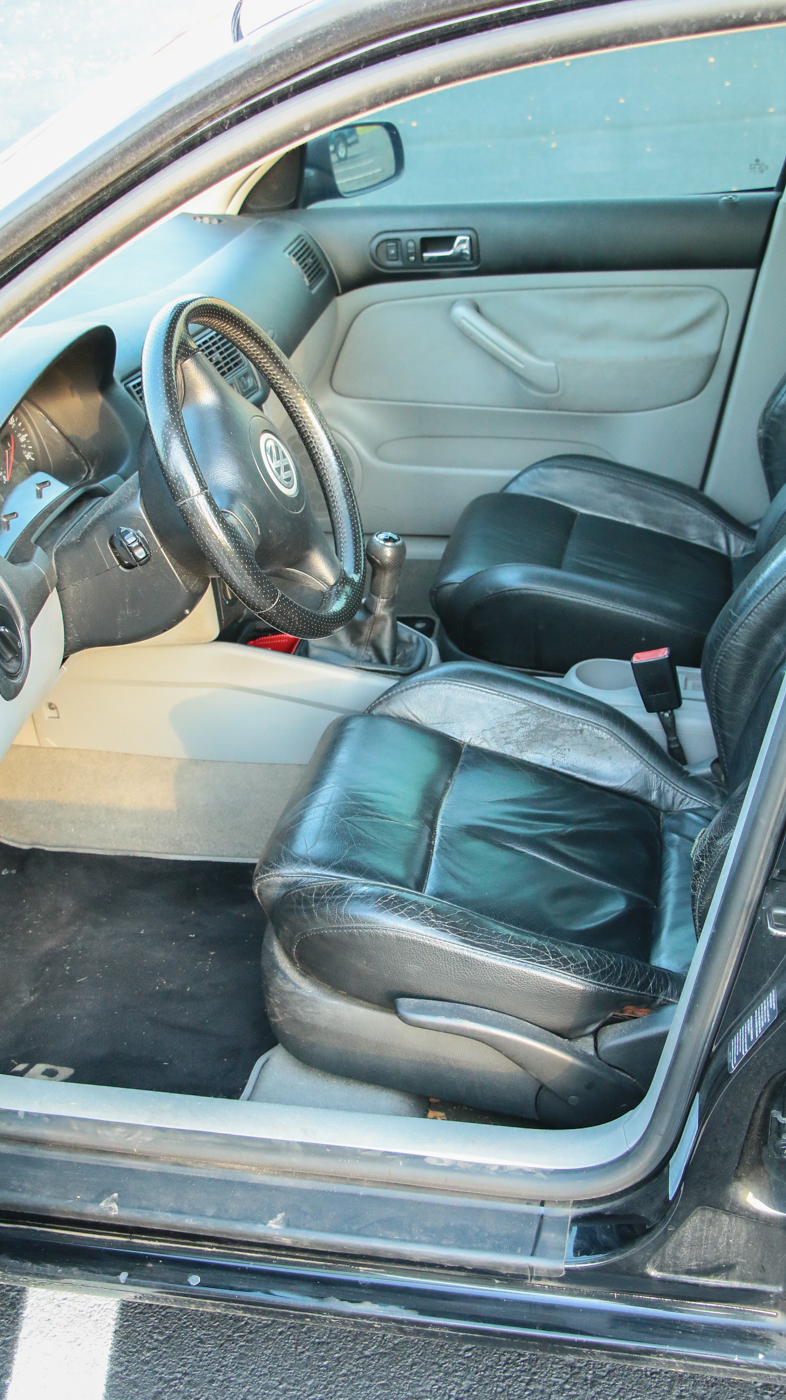 2006 Volkswagen Golf GLS TDI Hatchback in Black