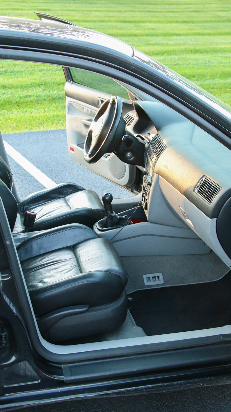 2006 Volkswagen Golf GLS TDI Hatchback in Black