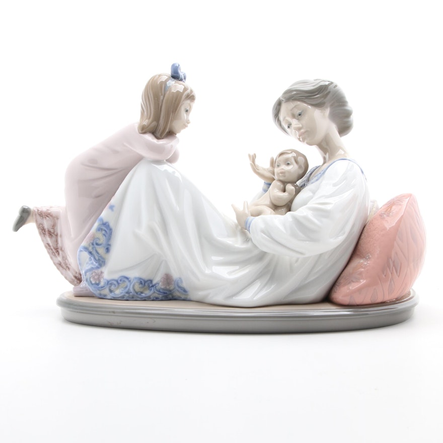 Lladró "Latest Edition" Porcelain Figurine Designed by José Puche