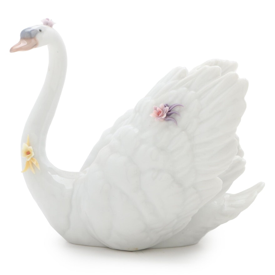 Lladró "White Swan with Flowers" Swan Figurine Designed by Regino Torrijos