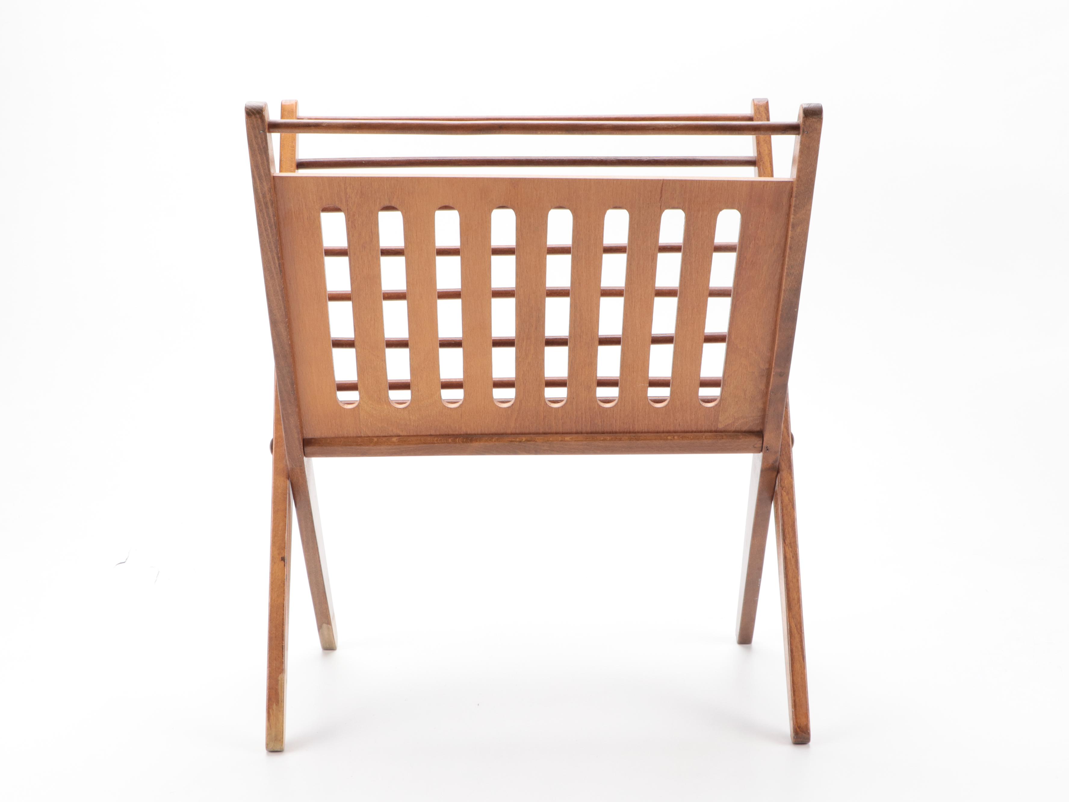 Nasco Yugoslavia Maple Magazine Rack, Mid-20th Century